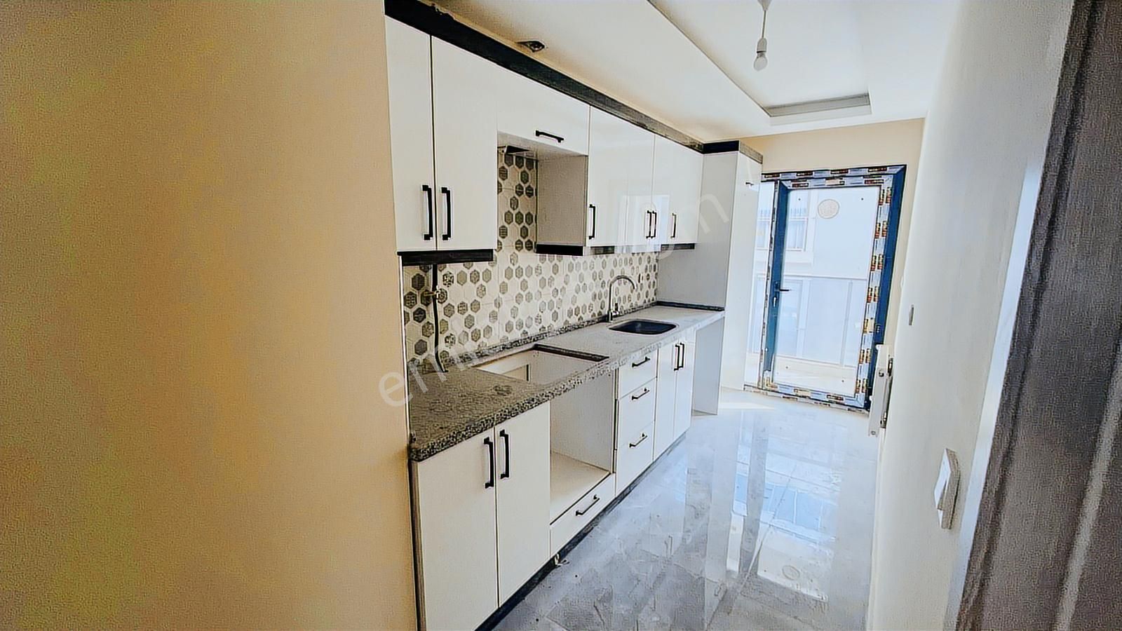 Gülyakada Sıfır Lüks 3+1 Dubleks Asansör + Otopark + Teras