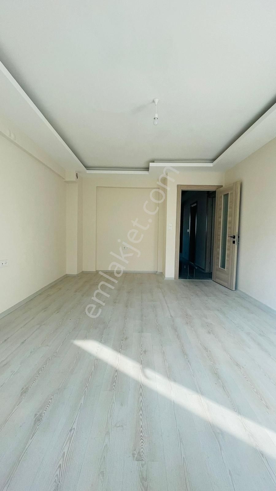 Gülyakada Sıfır Lüks 3+1 Dubleks Asansör + Otopark + Teras - Görsel 23
