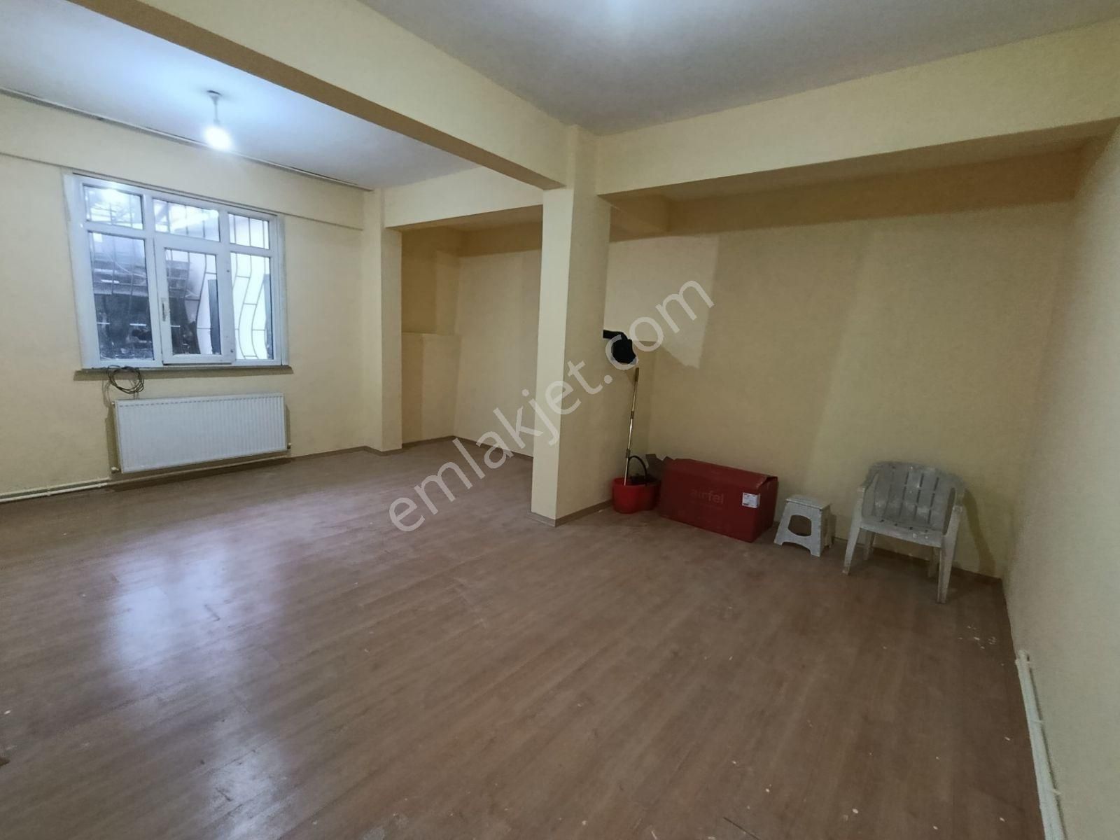 Kiralık 2+1 110 M2 Bahçeli Daire