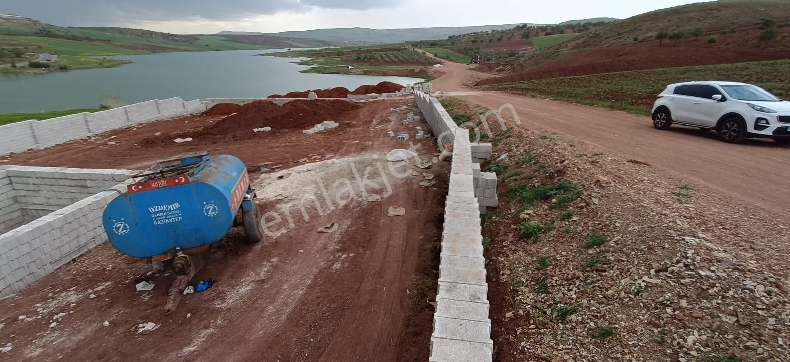 Aktifden Asfalt Üzeri Etrafı Çevrili Kuyusu Olan Bağ Evlik Arazi - Görsel 32