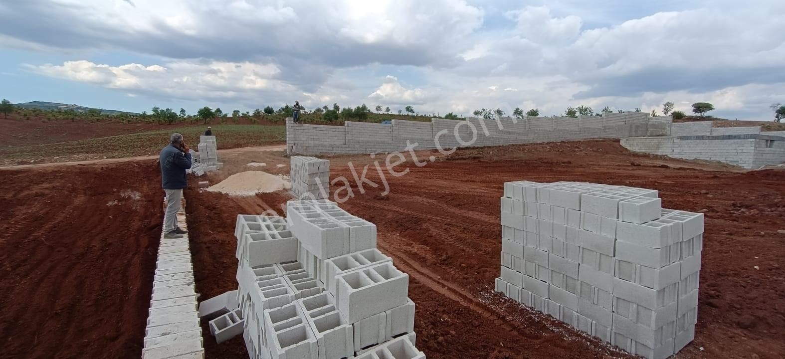 Aktifden Asfalt Üzeri Etrafı Çevrili Kuyusu Olan Bağ Evlik Arazi - Görsel 29