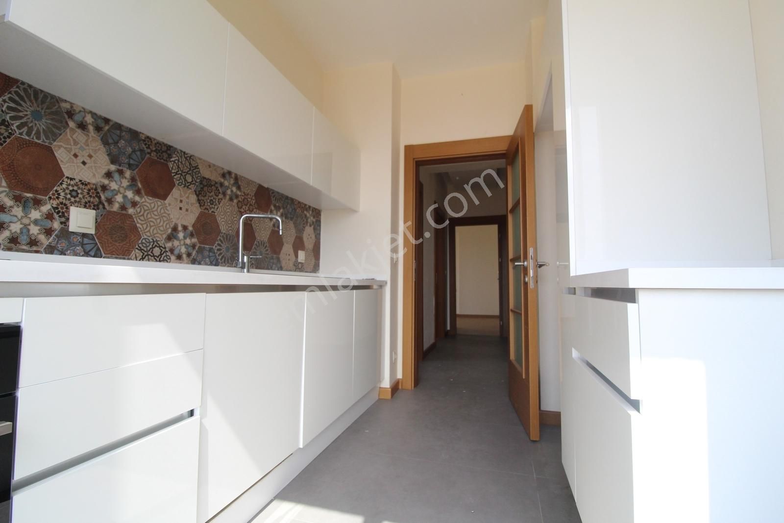 Startkey Yönden Baltok Konutlarında Şehir Manzaralı 3+1 Daire - Görsel 29