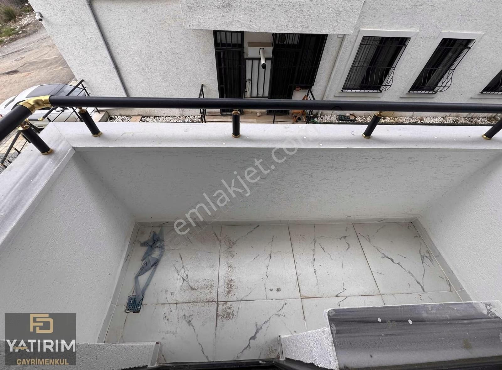 Tuzla Caddesi Yakını Asansörlü Lüx 3+1 120 M2 Ön Cephe Orta Kat - Görsel 8