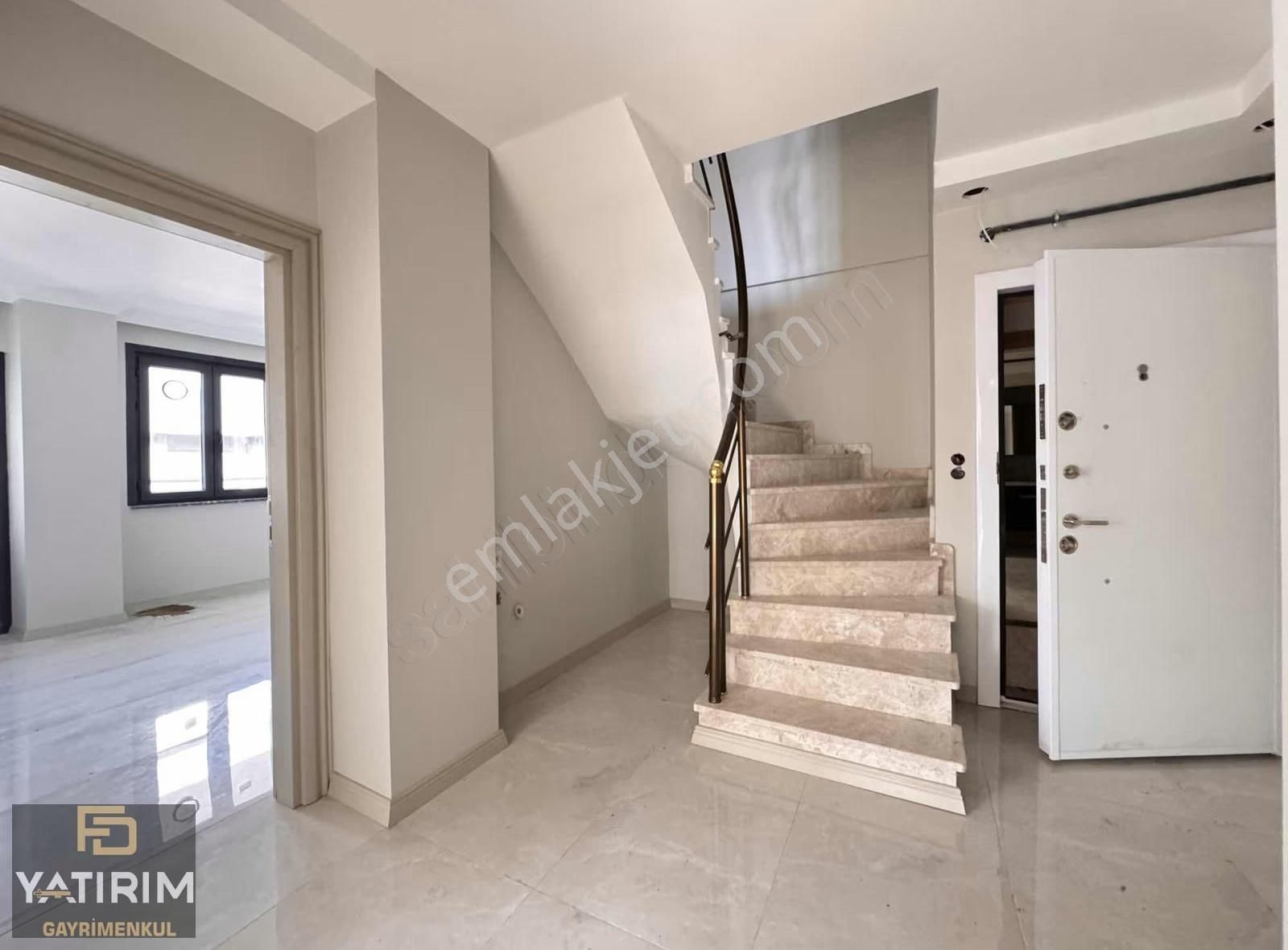Atatürk Cad Cevizli Fırın Yakını Asansörlü 4+1 200 Lüx Dubleks - Görsel 9