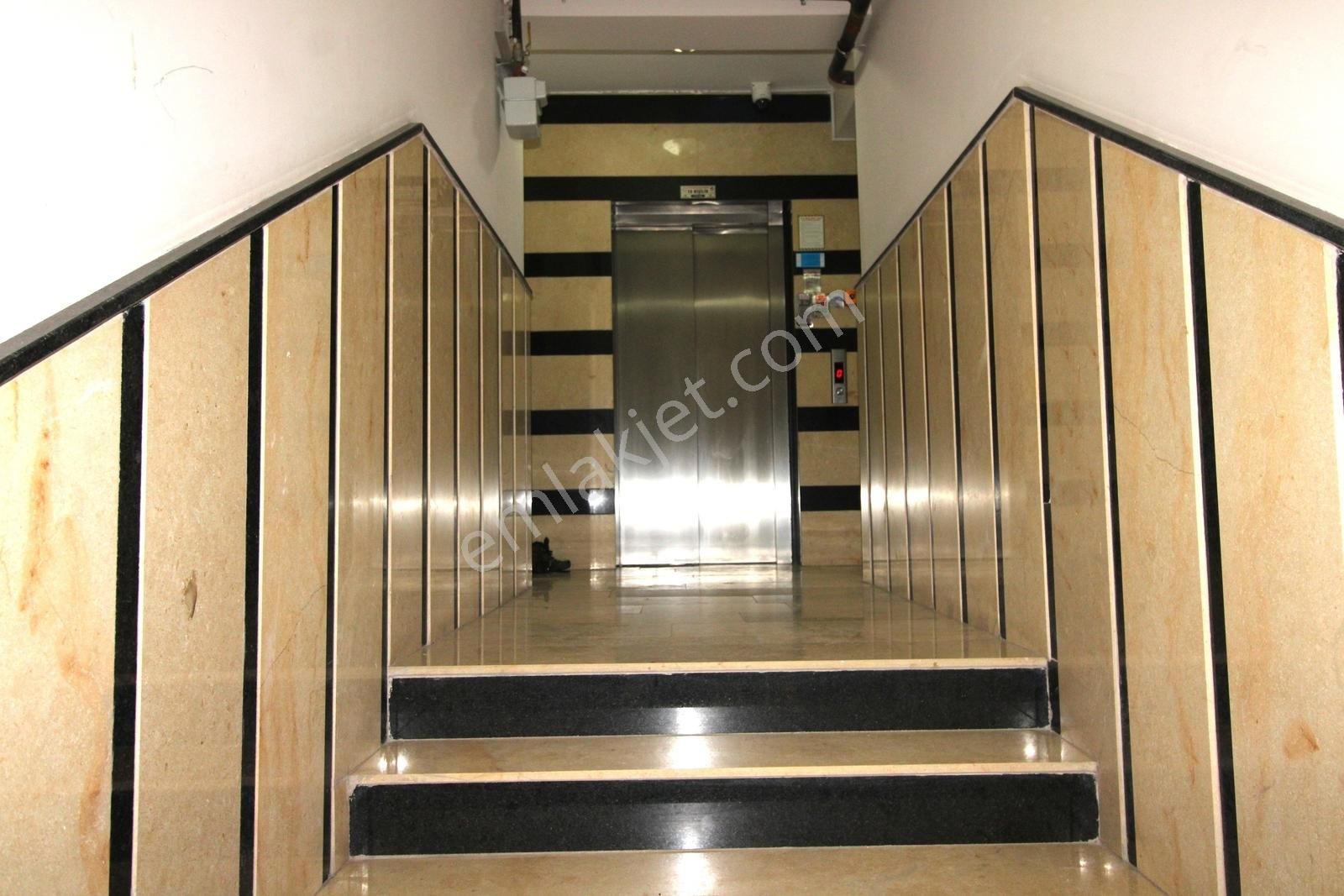 Avm - Adliye - Hastane Yakını Ara Kat Kiralık 1+1 Daire - Görsel 9