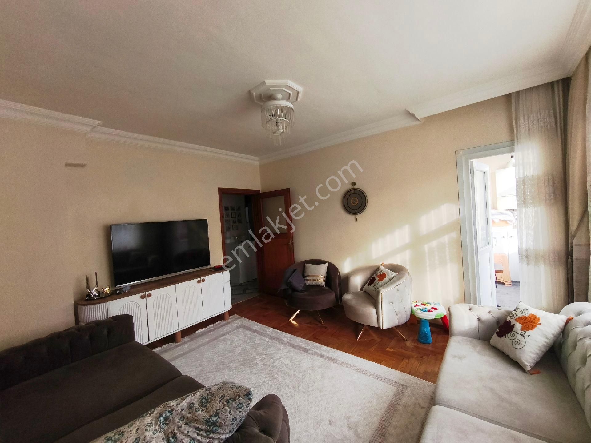 Re/max'tan Bağcılarda Kira Gelirli - Görsel 15