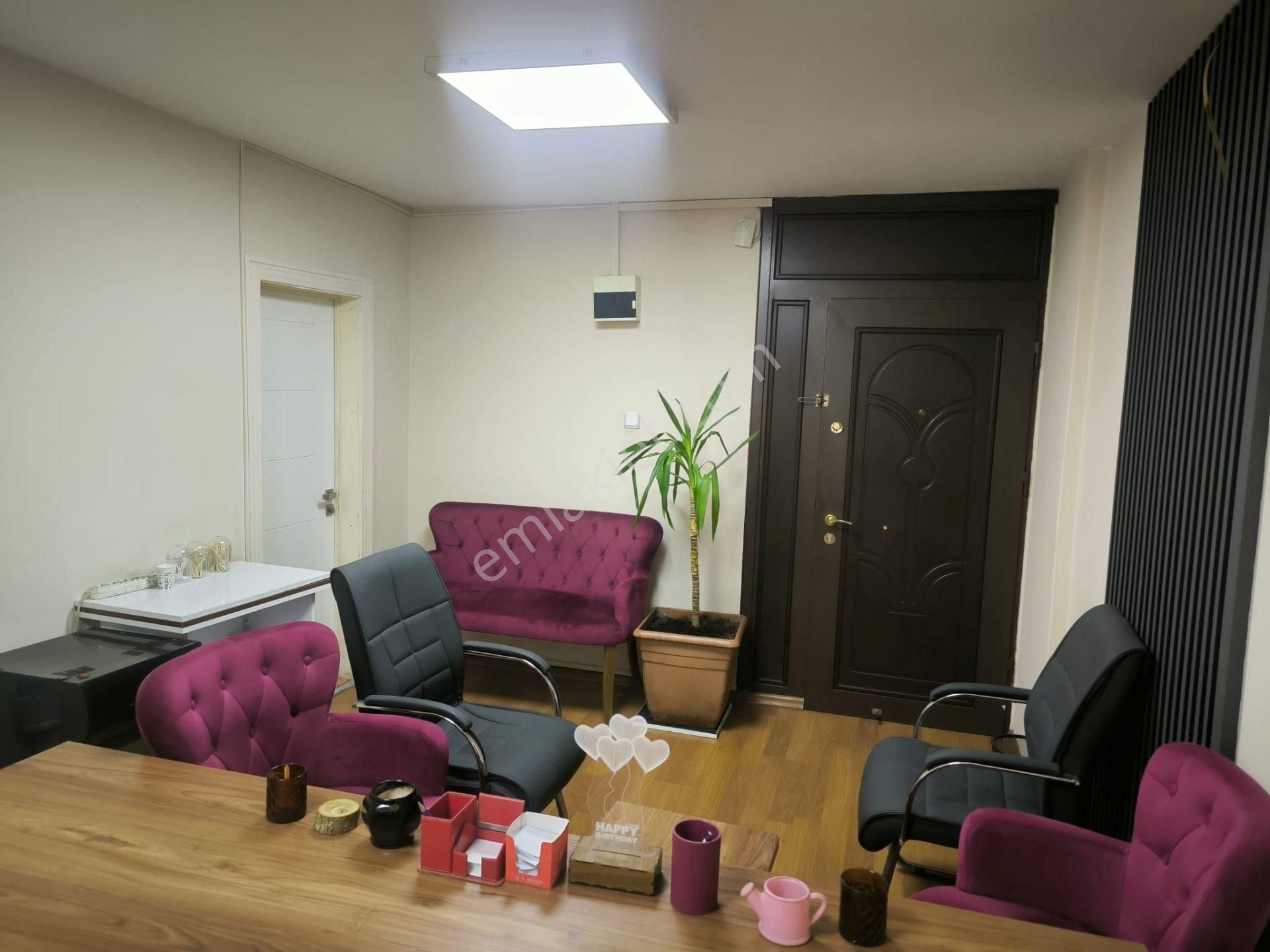 Avcılar'ın Kalbinde, Tabela Değeri Yüksek, Fırsat Ofis/büro - Görsel 17