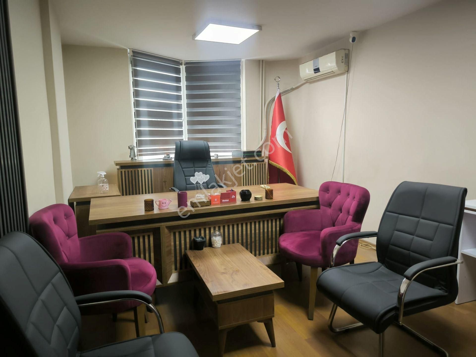 Avcılar'ın Kalbinde, Tabela Değeri Yüksek, Fırsat Ofis/büro