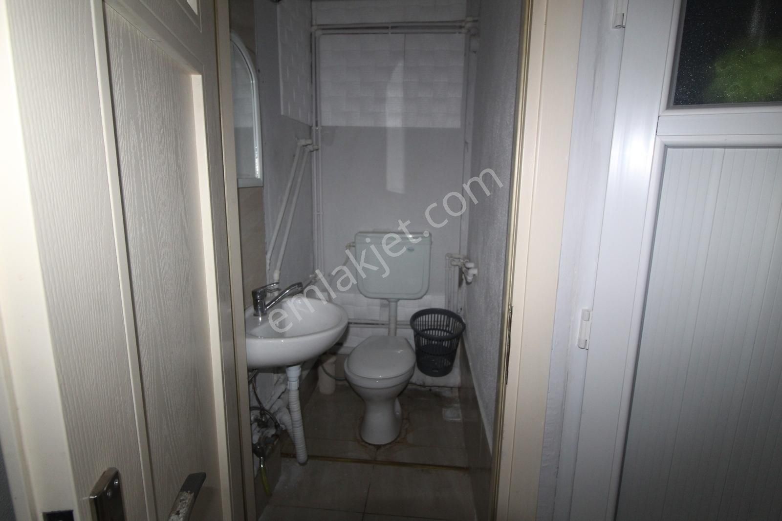 Bahçelievler Teknik Lise Cad.üzeri Bodrum Kat Satılık 1+1 Daire - Görsel 24