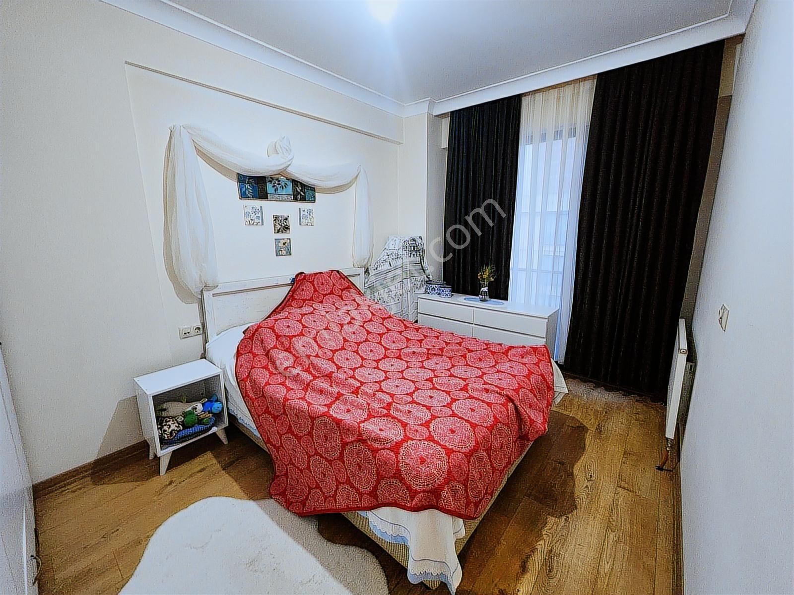 Startkey Yönden Şehir Manzaralı Ferah Kapalı Otoparklı 3+1 - Görsel 31