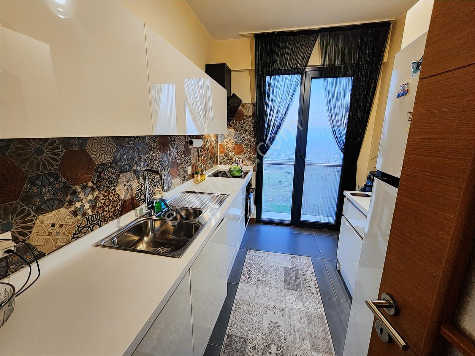 Startkey Yönden Şehir Manzaralı Ferah Kapalı Otoparklı 3+1 - Görsel 22