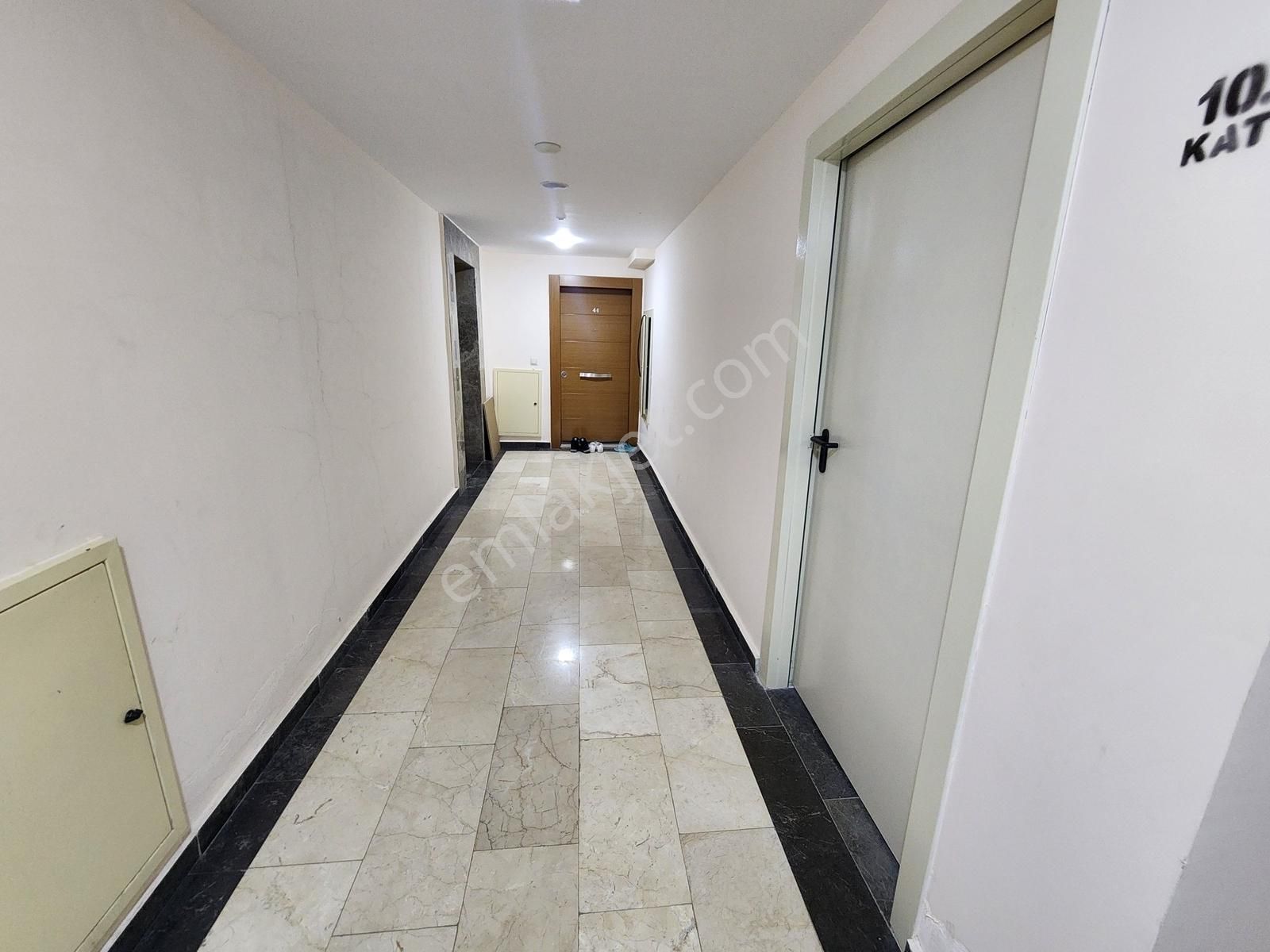Startkey Yönden Şehir Manzaralı Ferah Kapalı Otoparklı 3+1 - Görsel 7
