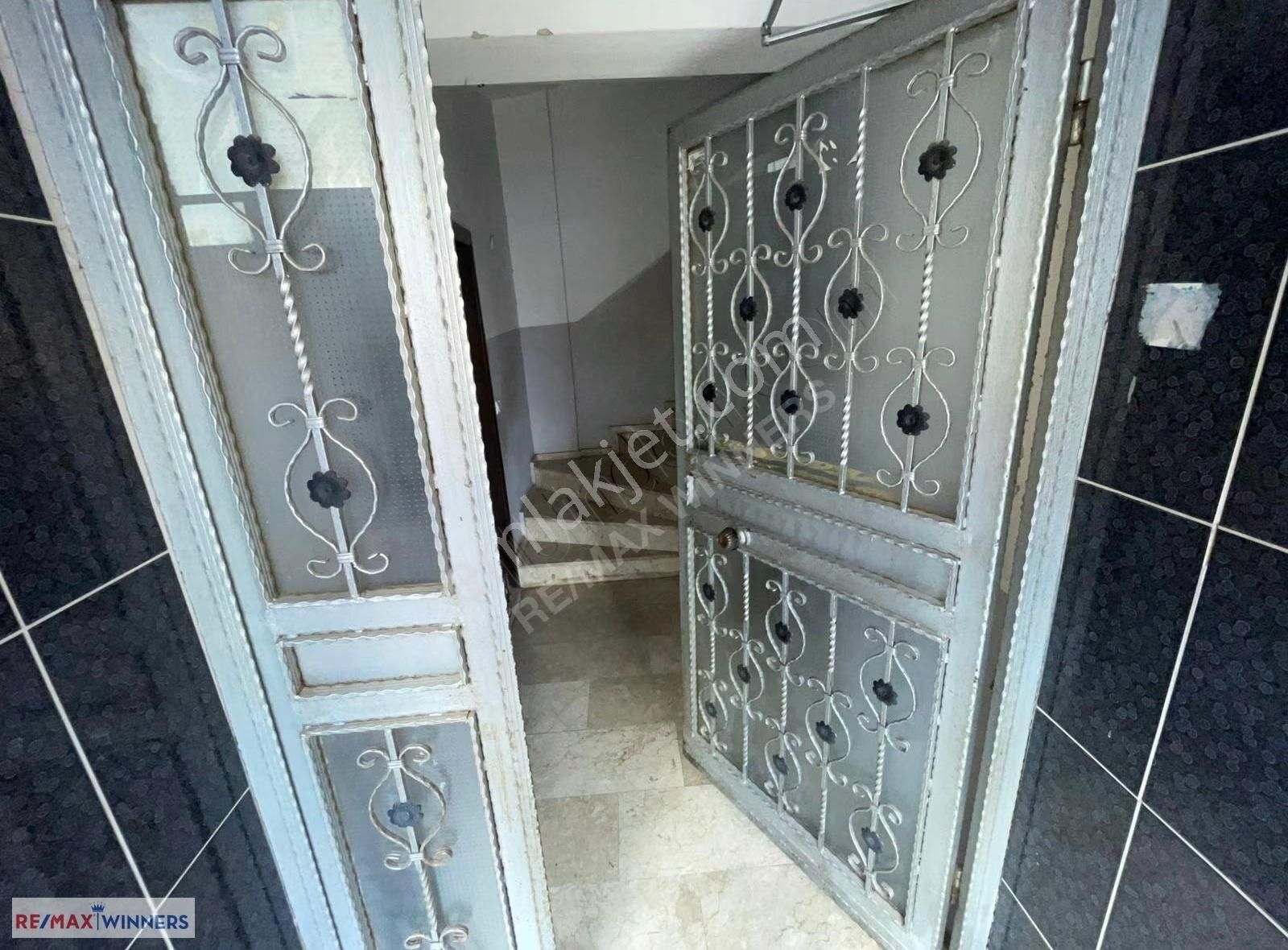 Kanal Mahallesı'nde 1+1 Eşyalı Kıralık Daıre - Görsel 9