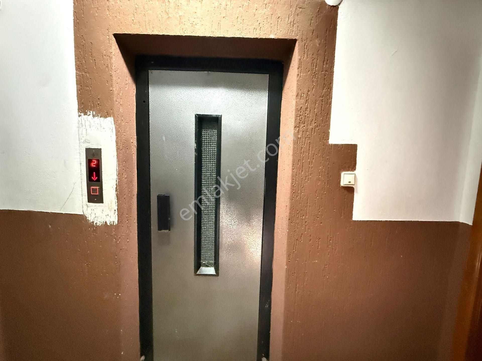 Alanya Güllerpınarı 25m Yol Üstü 3+1 Eşyasız Kiralık Daire - Görsel 21