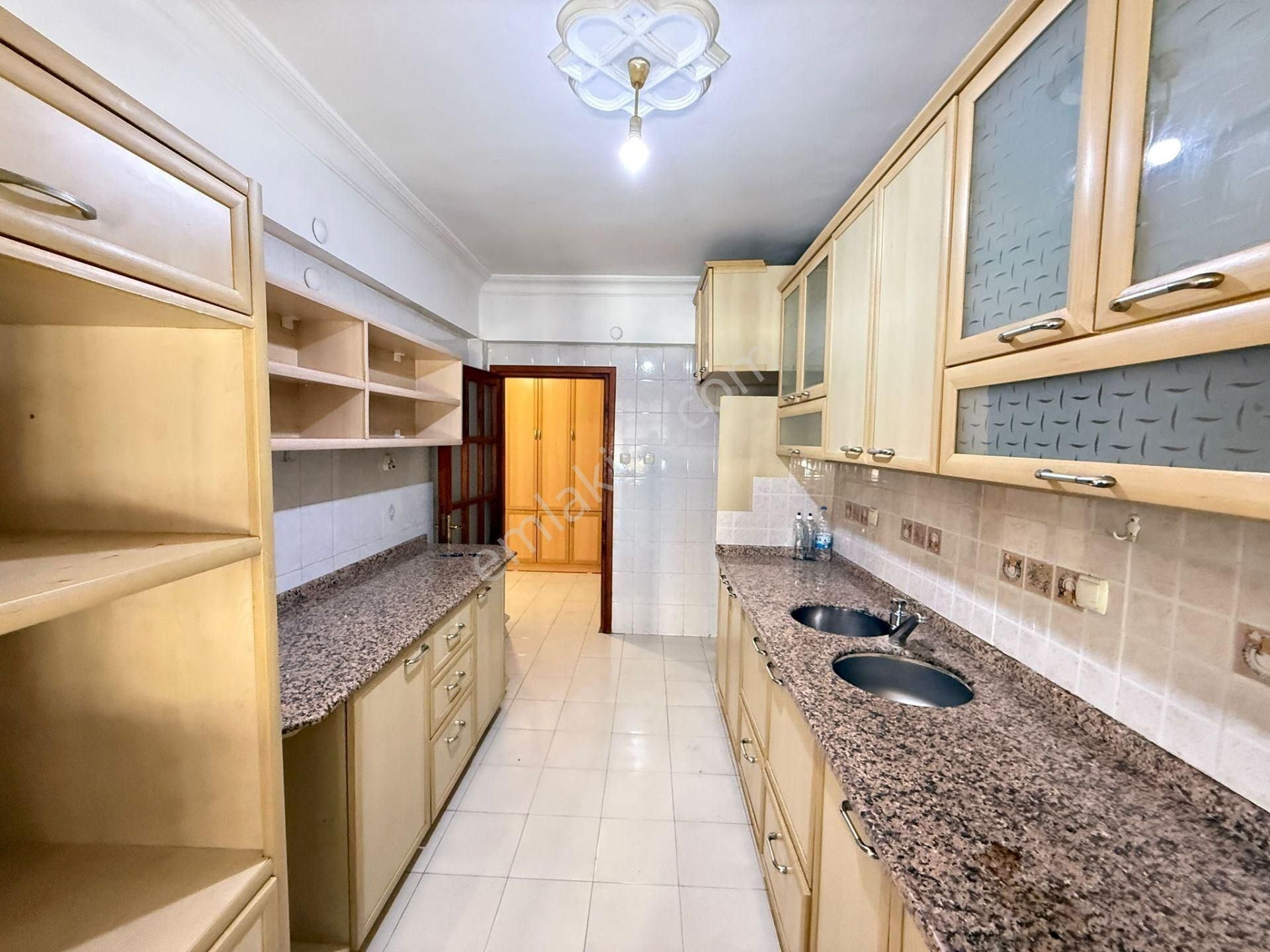 Alanya Güllerpınarı 25m Yol Üstü 3+1 Eşyasız Kiralık Daire - Görsel 6