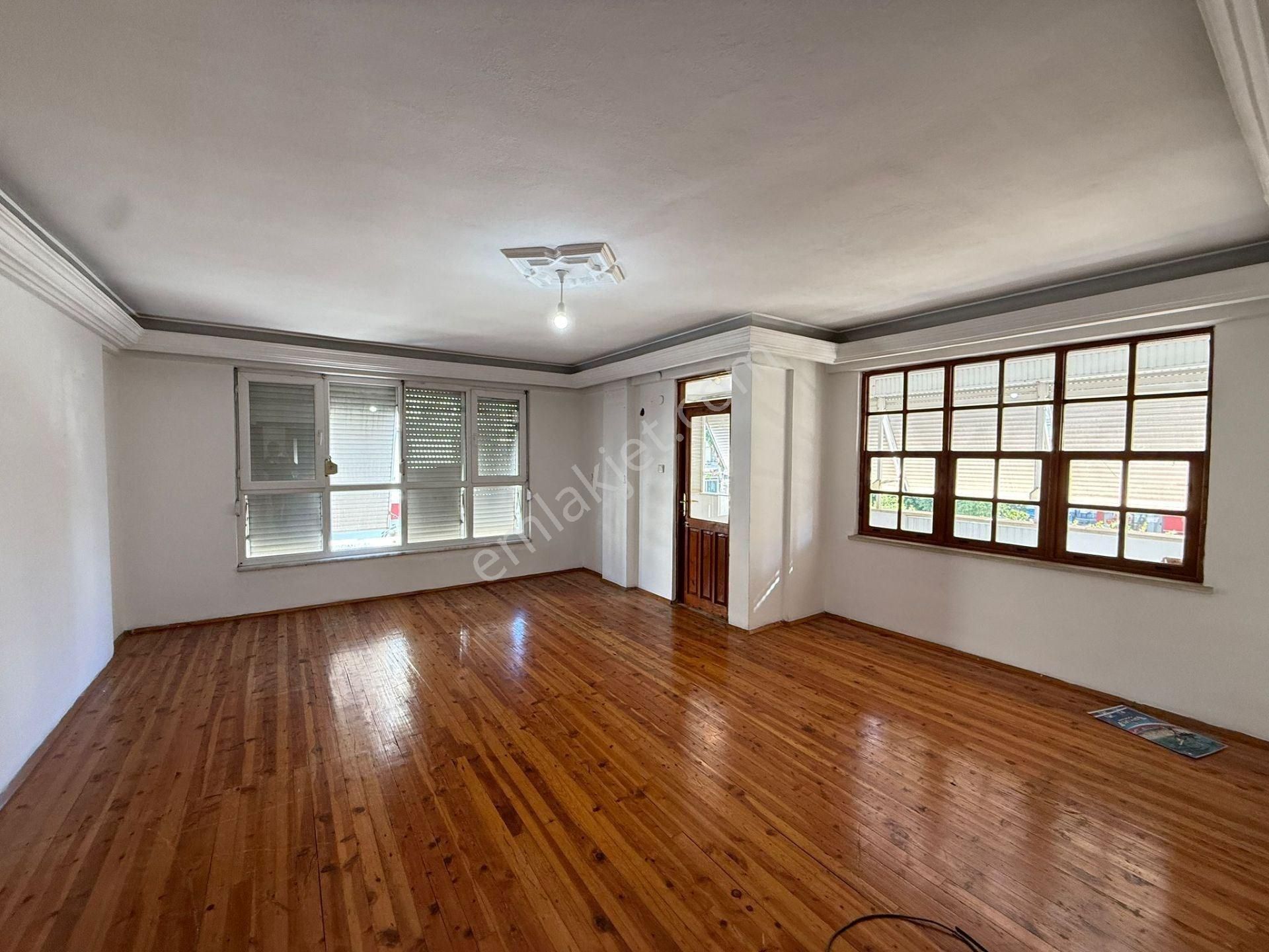 Alanya Güllerpınarı 25m Yol Üstü 3+1 Eşyasız Kiralık Daire - Görsel 2