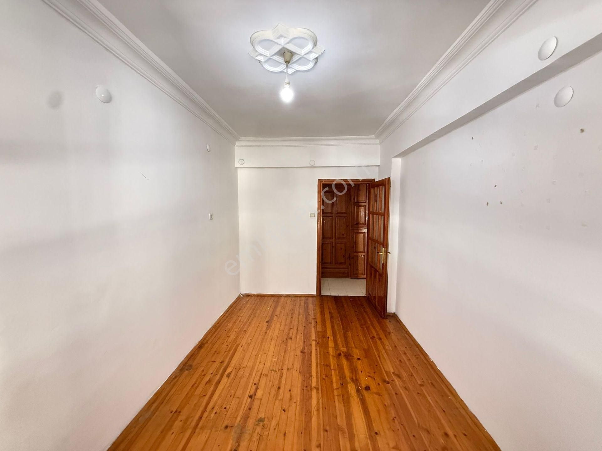 Alanya Güllerpınarı 25m Yol Üstü 3+1 Eşyasız Kiralık Daire - Görsel 11