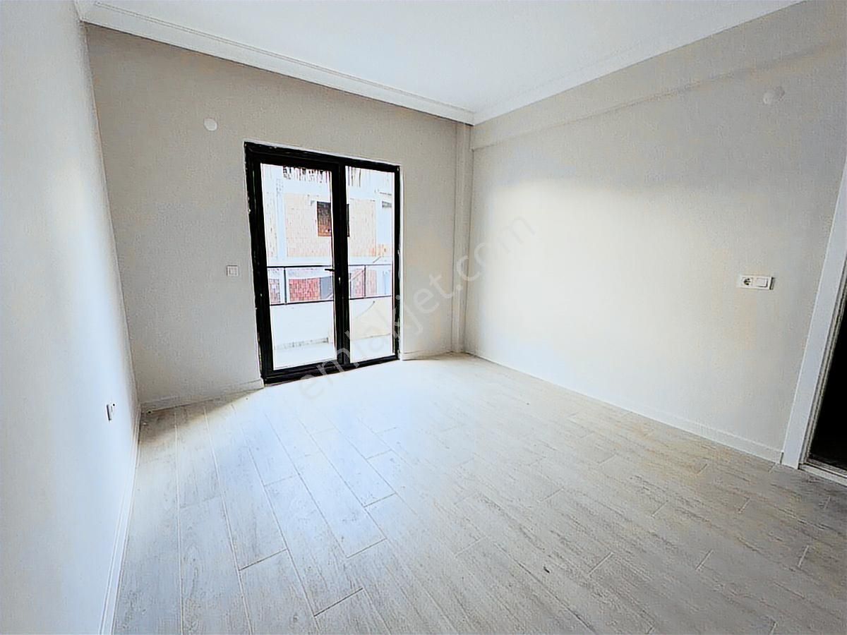 Okullar Bölgesinde Geniş Lüks Daire - Görsel 26