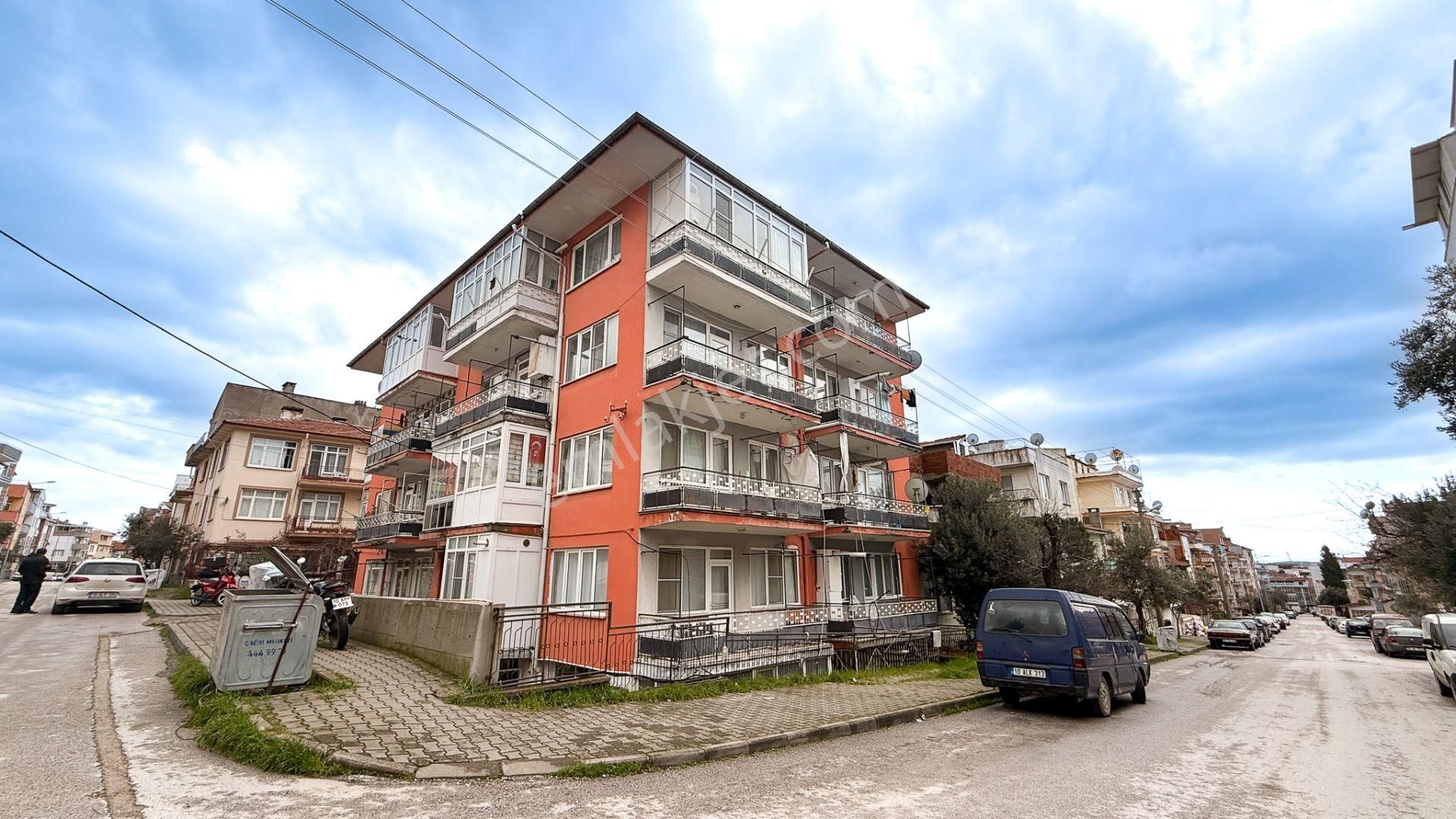 C 21 Bal’dan Ali Hikmet Paşa Mahallesinde 2+1 Satılık Daire - Görsel 20