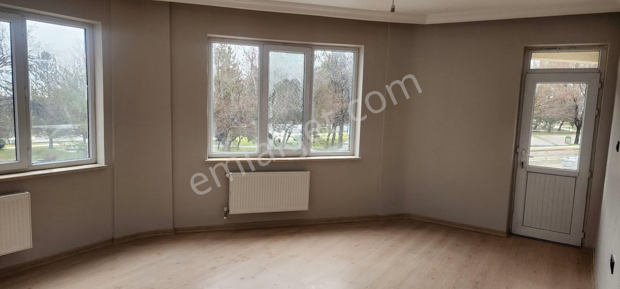 İ-627 Batıkent 3+1 Kiralık Daire - Görsel 13