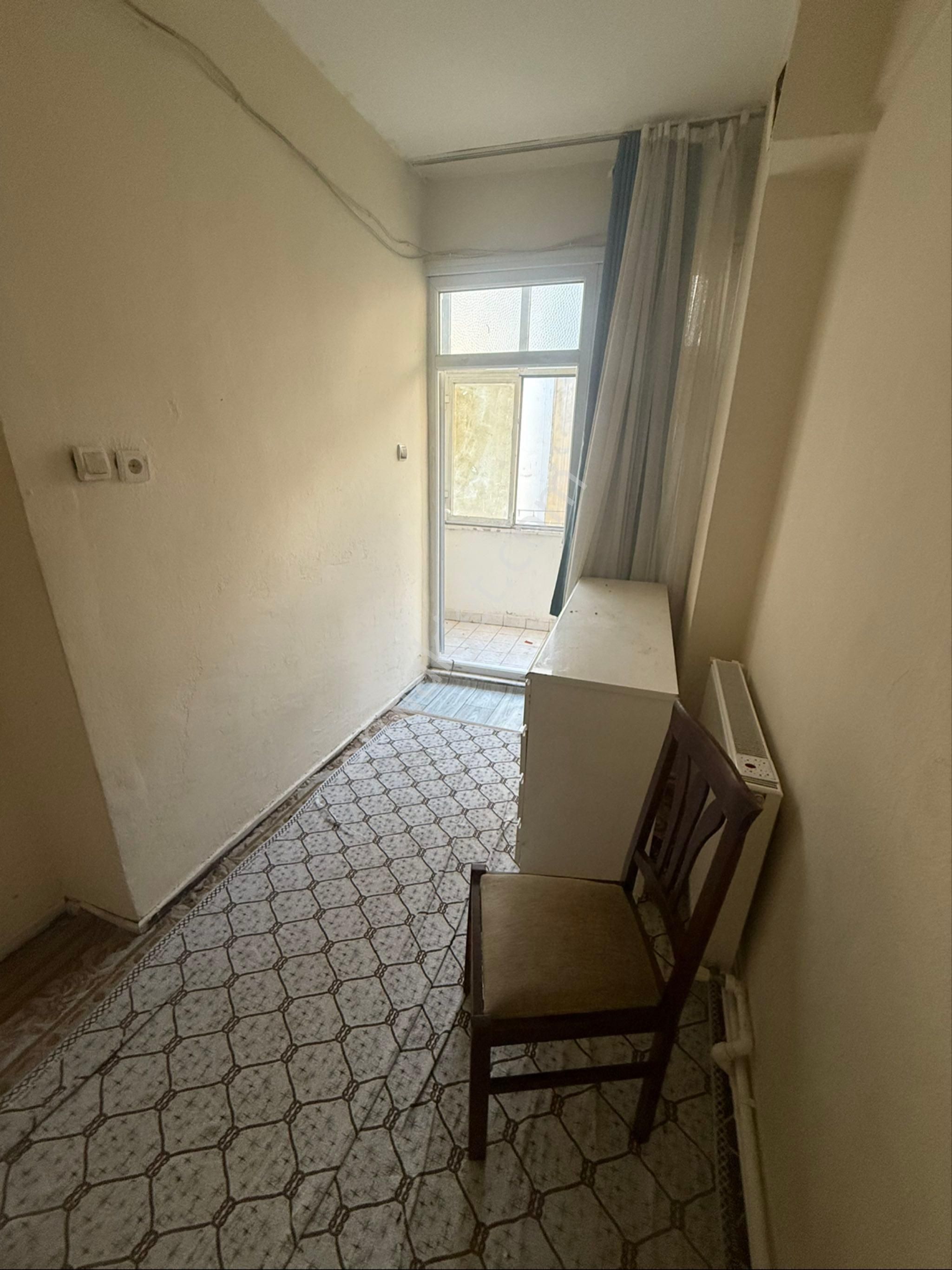 Fatih Hırkai Şerif Mah Yarı Eşyalı Kıralık Daıre Kat 2 1+1 - Görsel 24