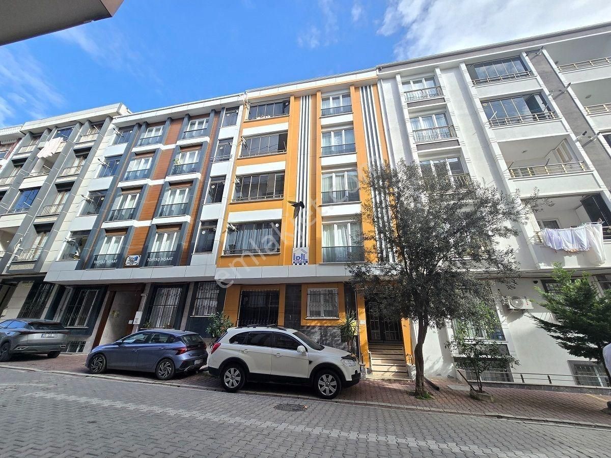 Esenyurt Turgut Özalda Metrobüse 500 Metre 3+1=110m2 Ara Kat