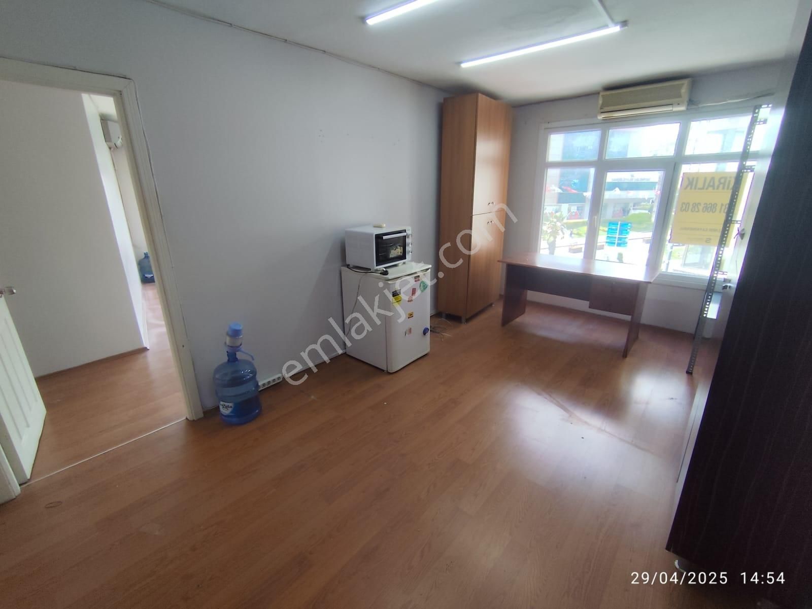 Azmir'den Kiralık 1+1 Cadde Üstü Asansörlü Ofis For Rentللإيجار - Görsel 2
