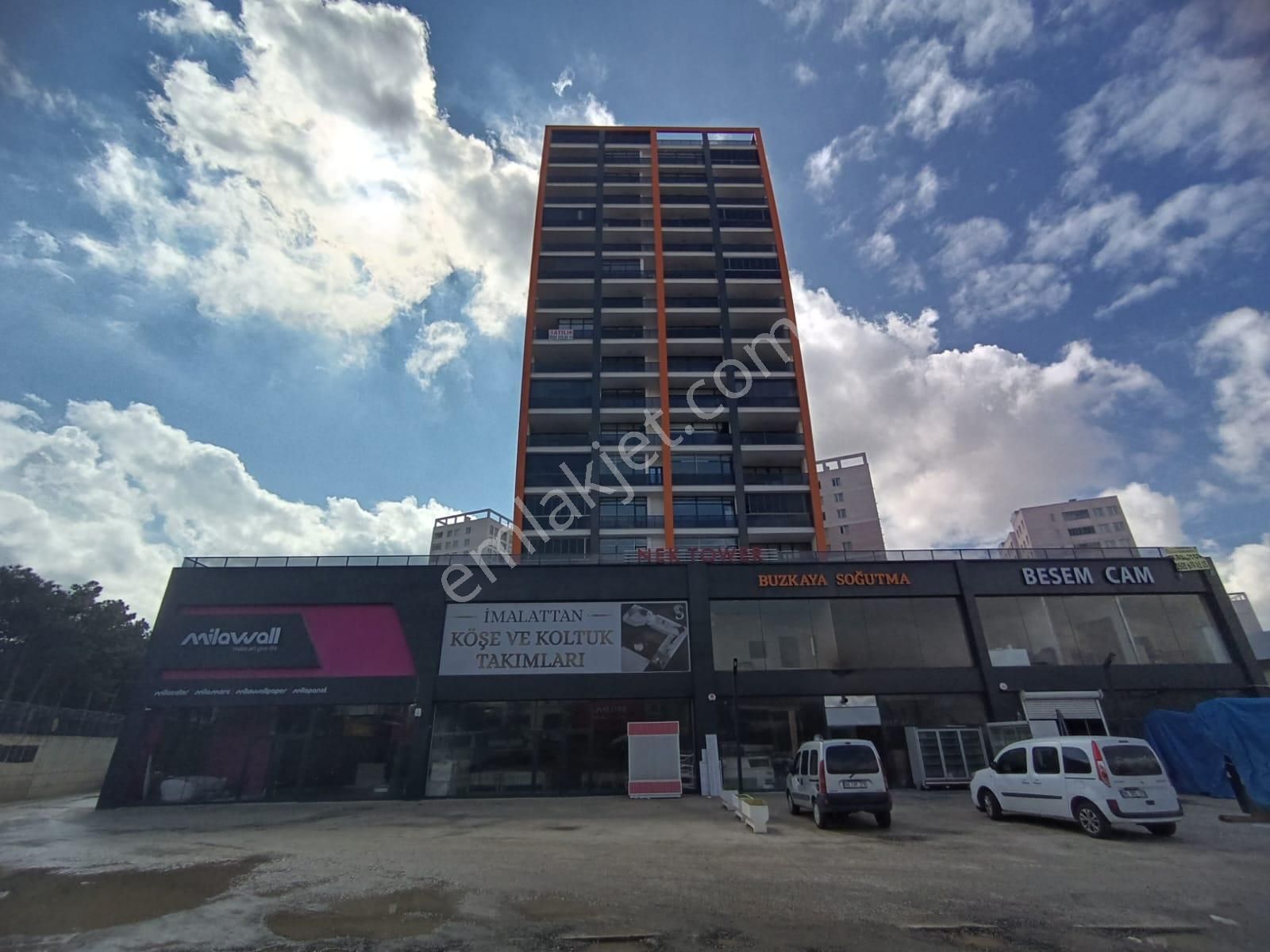 Nek Tower Plazada Güvenlikli Manzaralı 1+1 Satılık Home Ofis - Görsel 3
