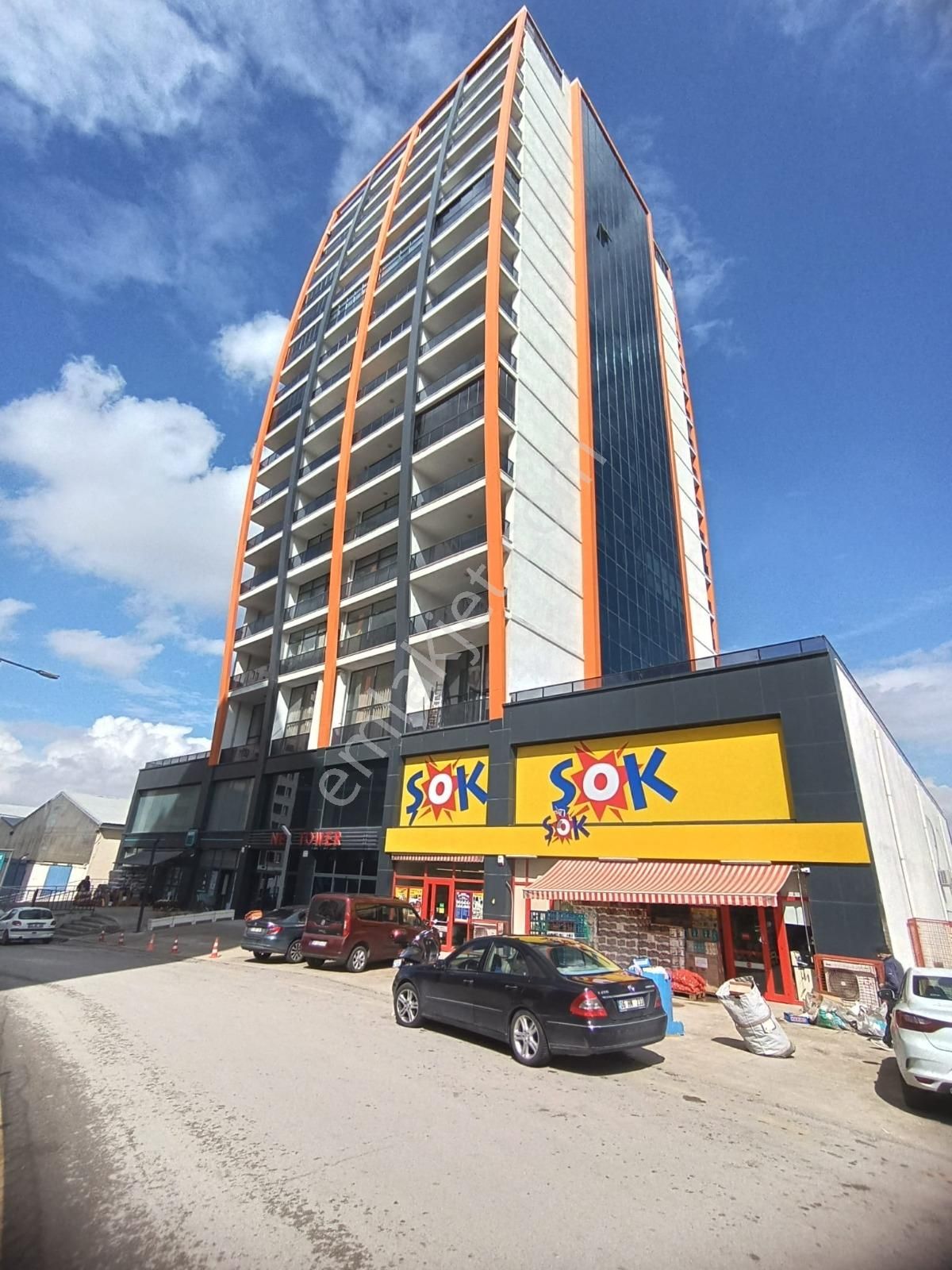 Nek Tower Plazada Güvenlikli Manzaralı 1+1 Satılık Home Ofis - Görsel 18