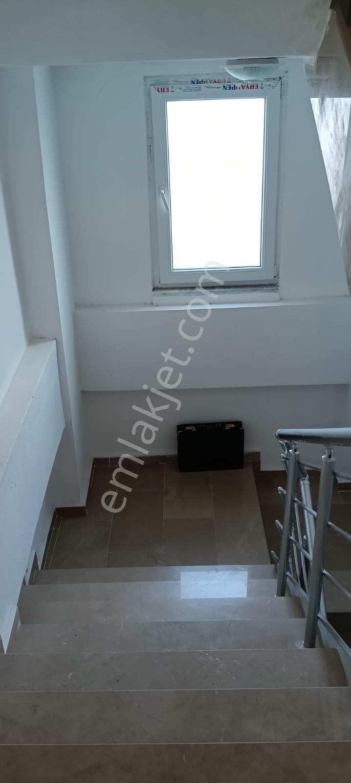 Adalet Gold Group Emlak'tan Ayvaz Mahallesin'de Kiralık Daire 3+1 Ara Katta Doğalgazlı Uygun Fiyata - Görsel 2