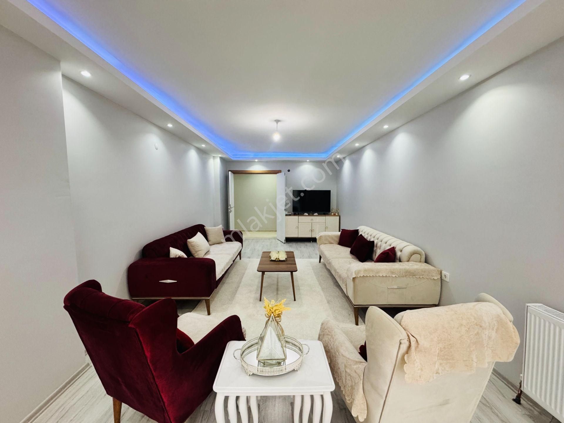 Güven'den Kapaklı'da Cadde Üstünde,k.otoparklı,teraslı 3+1 Daire - Görsel 4