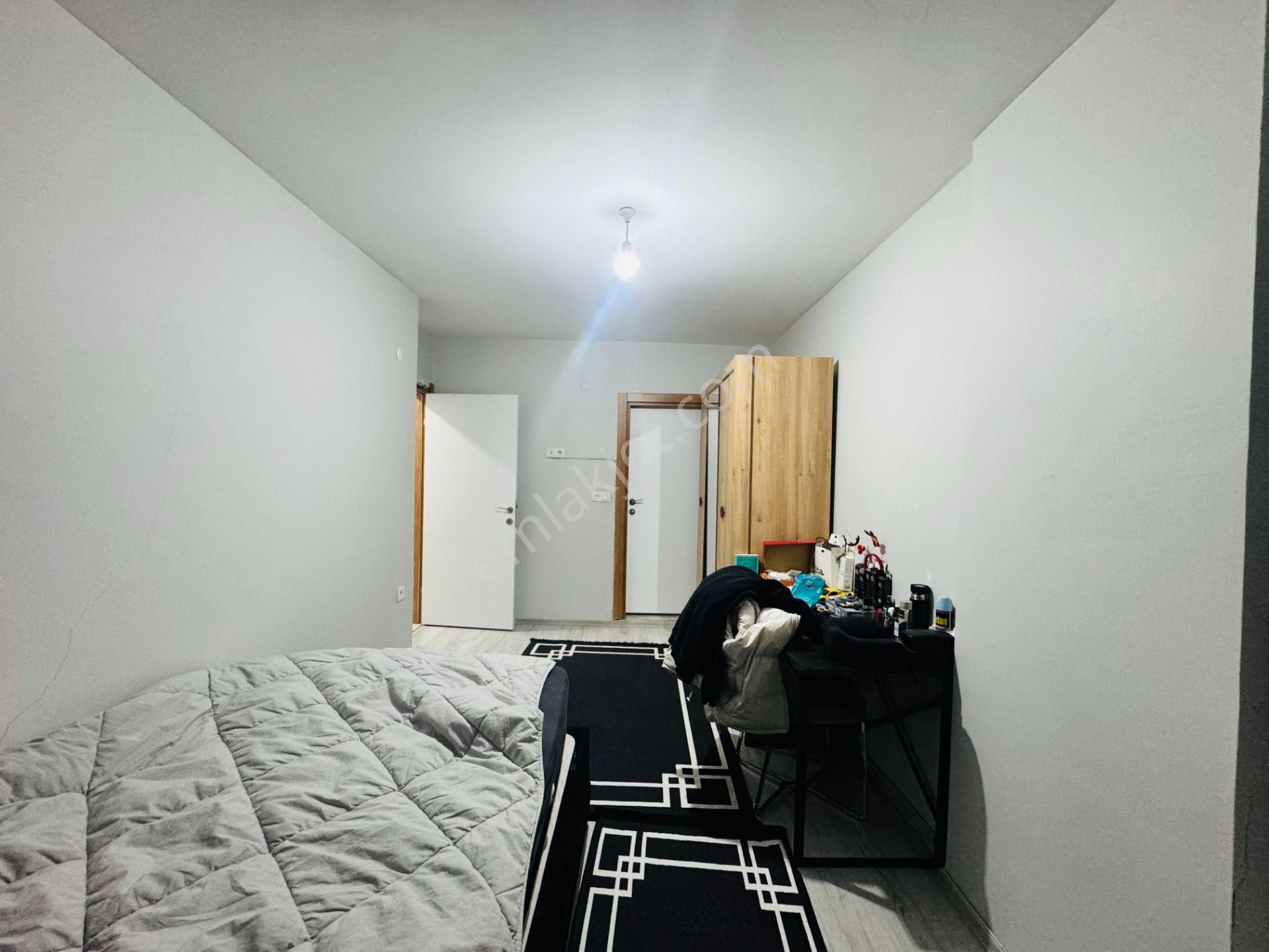 Güven'den Kapaklı'da Cadde Üstünde,k.otoparklı,teraslı 3+1 Daire - Görsel 18