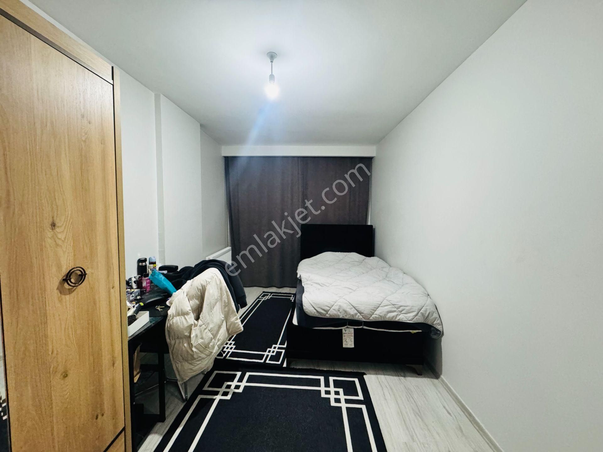 Güven'den Kapaklı'da Cadde Üstünde,k.otoparklı,teraslı 3+1 Daire - Görsel 17