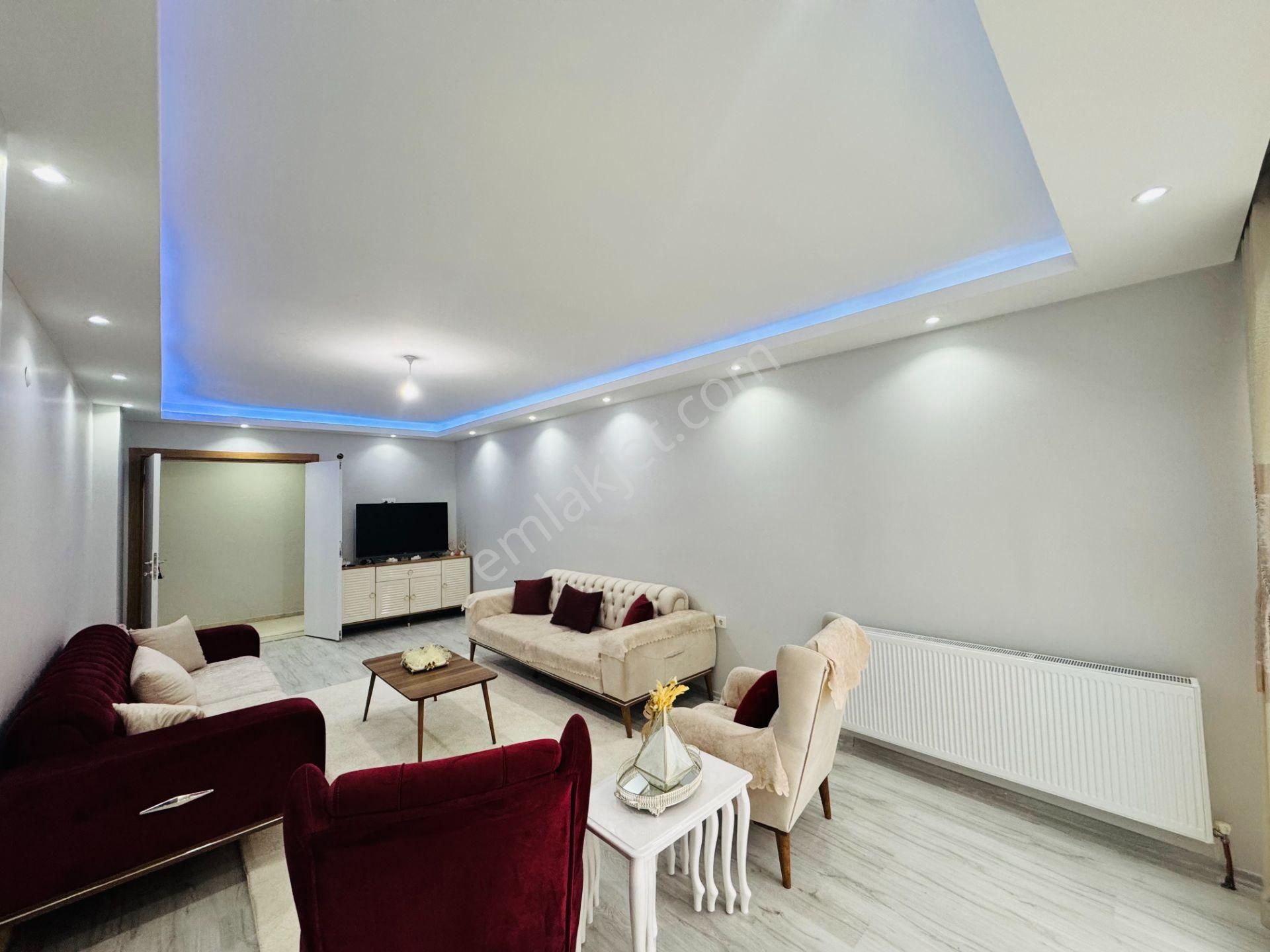 Güven'den Kapaklı'da Cadde Üstünde,k.otoparklı,teraslı 3+1 Daire - Görsel 6