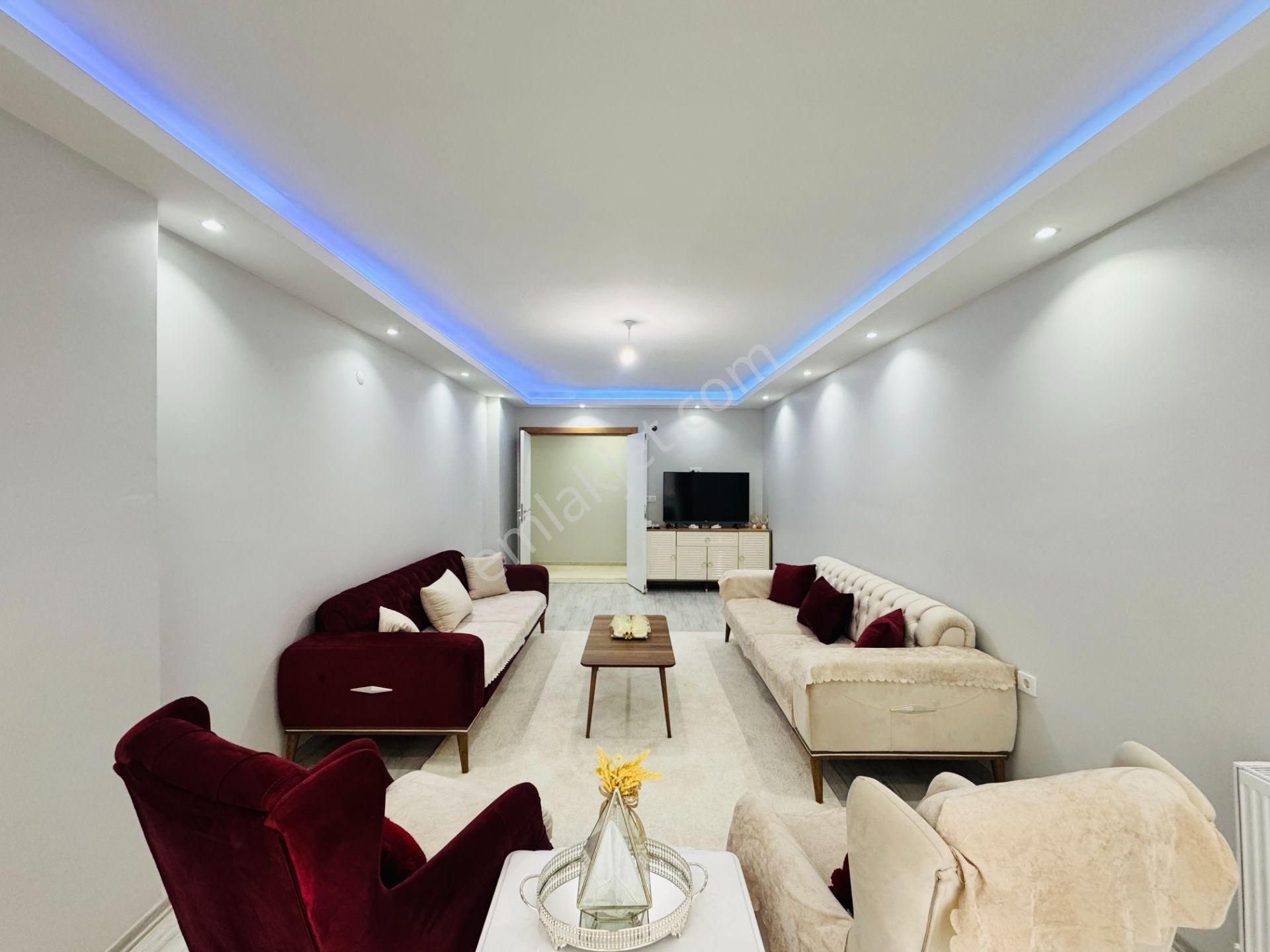 Güven'den Kapaklı'da Cadde Üstünde,k.otoparklı,teraslı 3+1 Daire - Görsel 3