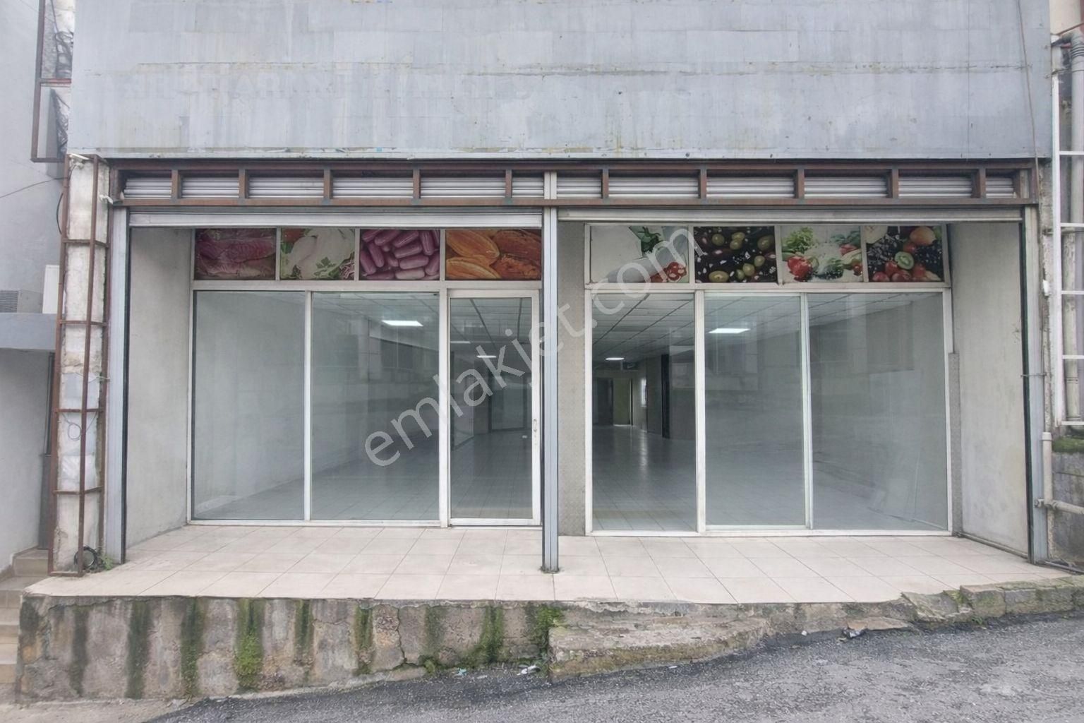 Bayraklı Alpaslan Mh. Kiralık İşyeri 195 M2 Market'e Uygun