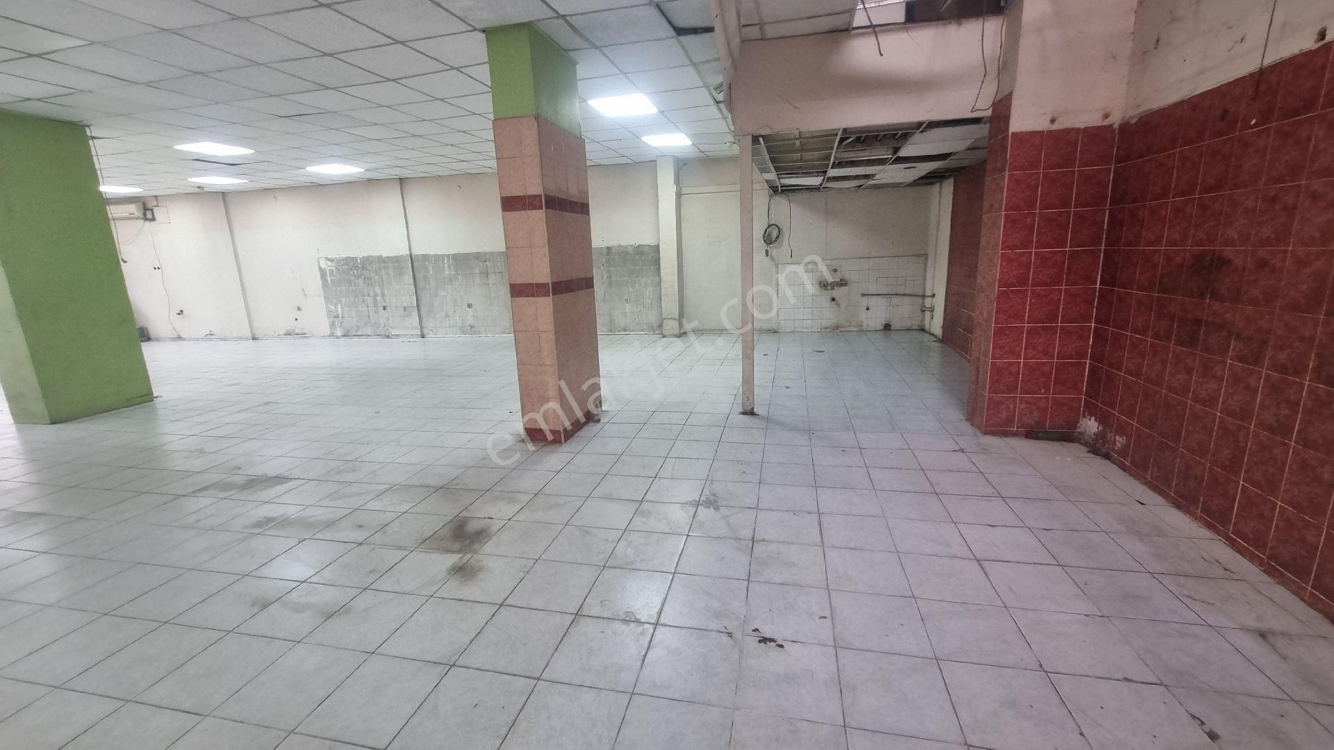 Bayraklı Alpaslan Mh. Kiralık İşyeri 195 M2 Market'e Uygun - Görsel 10