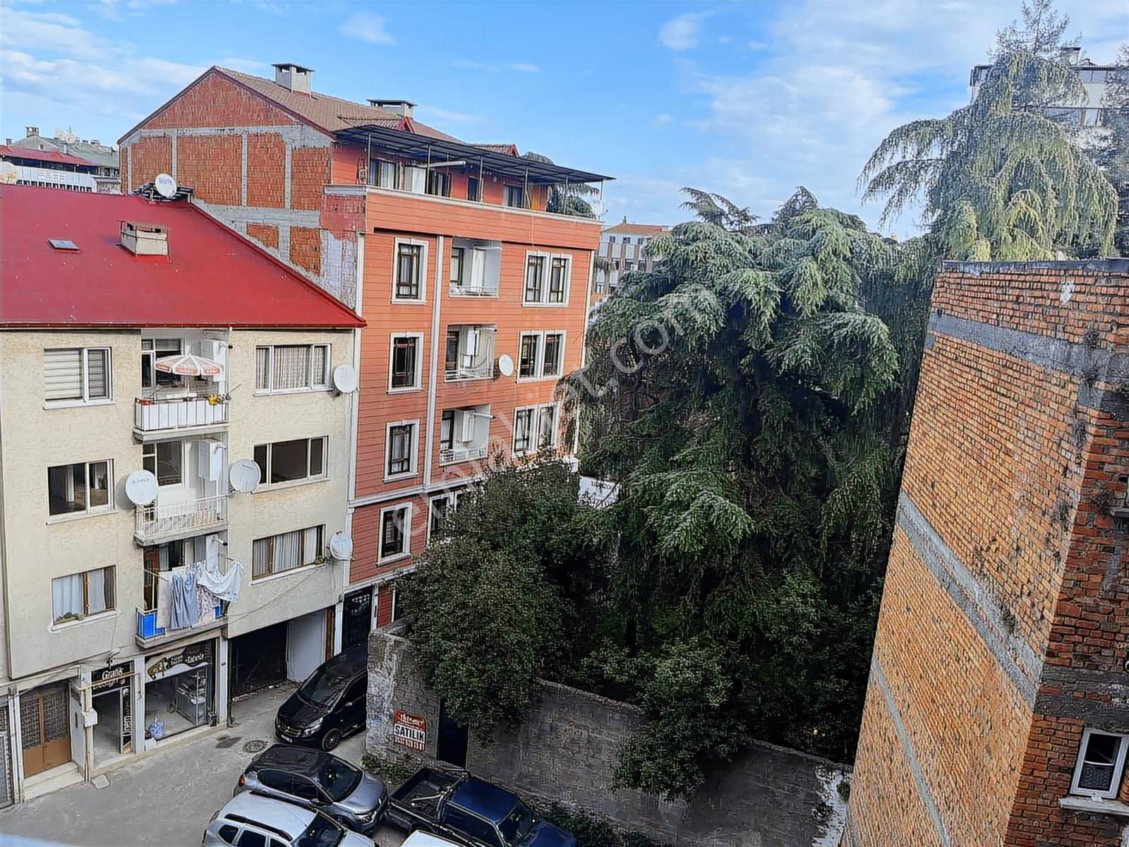 Ofis Büro İşyeri Meydan Uzunsokak Hacıkasım Çarşı Mah Kiralık - Görsel 4