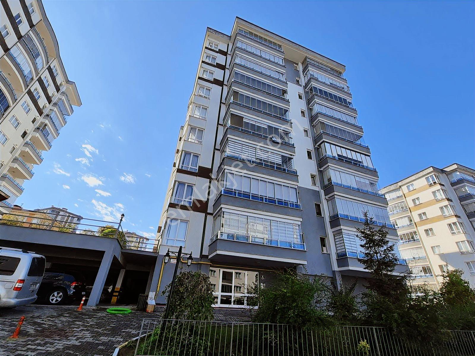 Aydınlıkevler Geniş Lüks Merkezi 4+1 Satılık Daire - Görsel 18