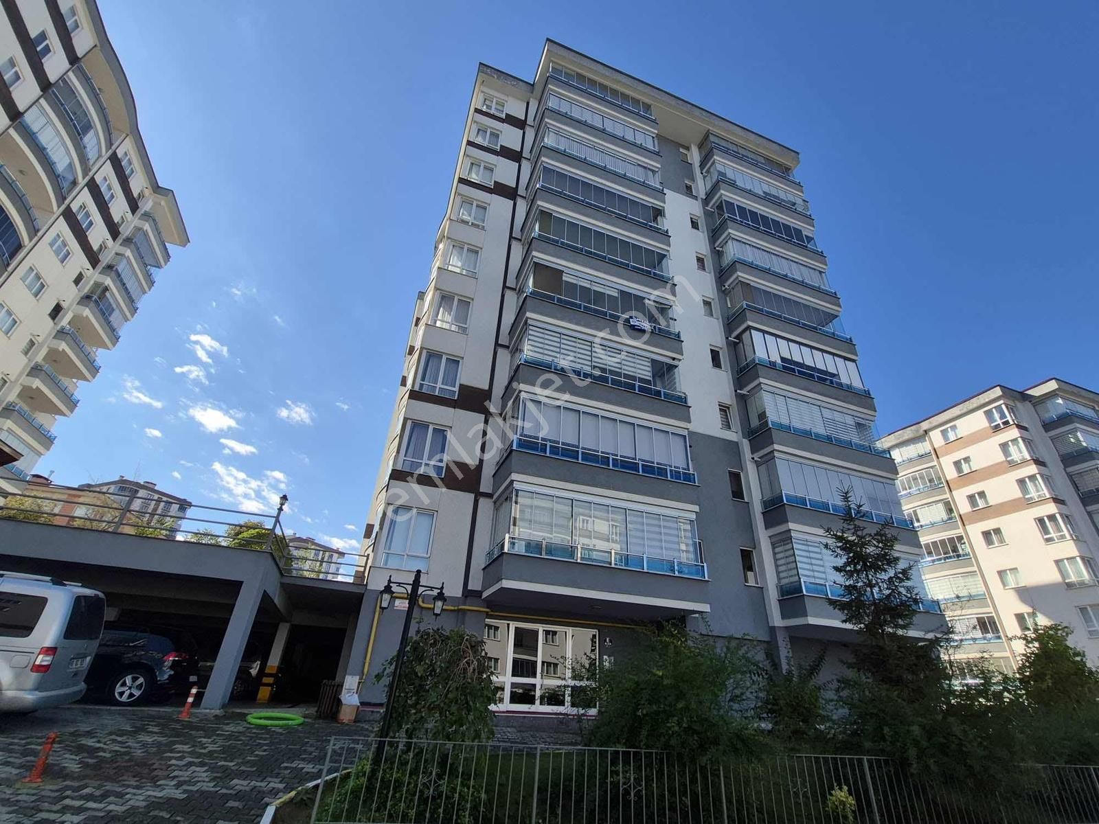 Aydınlıkevler Geniş Lüks Merkezi 4+1 Satılık Daire - Görsel 22