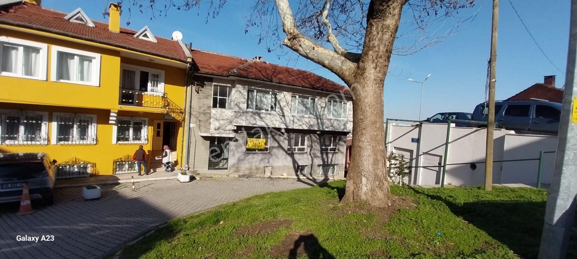 Yeşil Caminin Hemen Altın Da Manzaralı Satılık Daire - Görsel 3