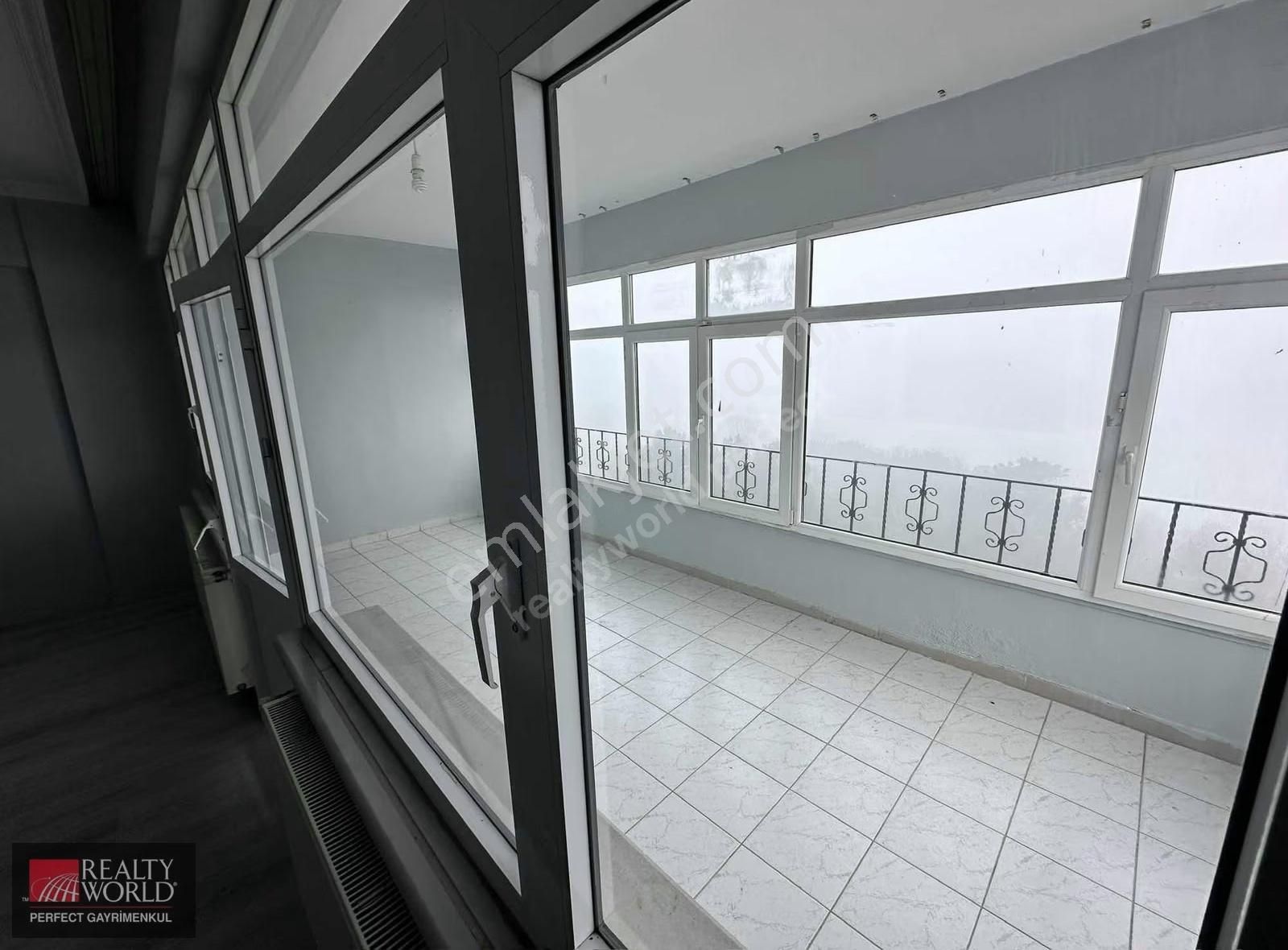 *realty World* Kiralık Kilyos'da 2+1 Deniz Manzaralı Daire - Görsel 2