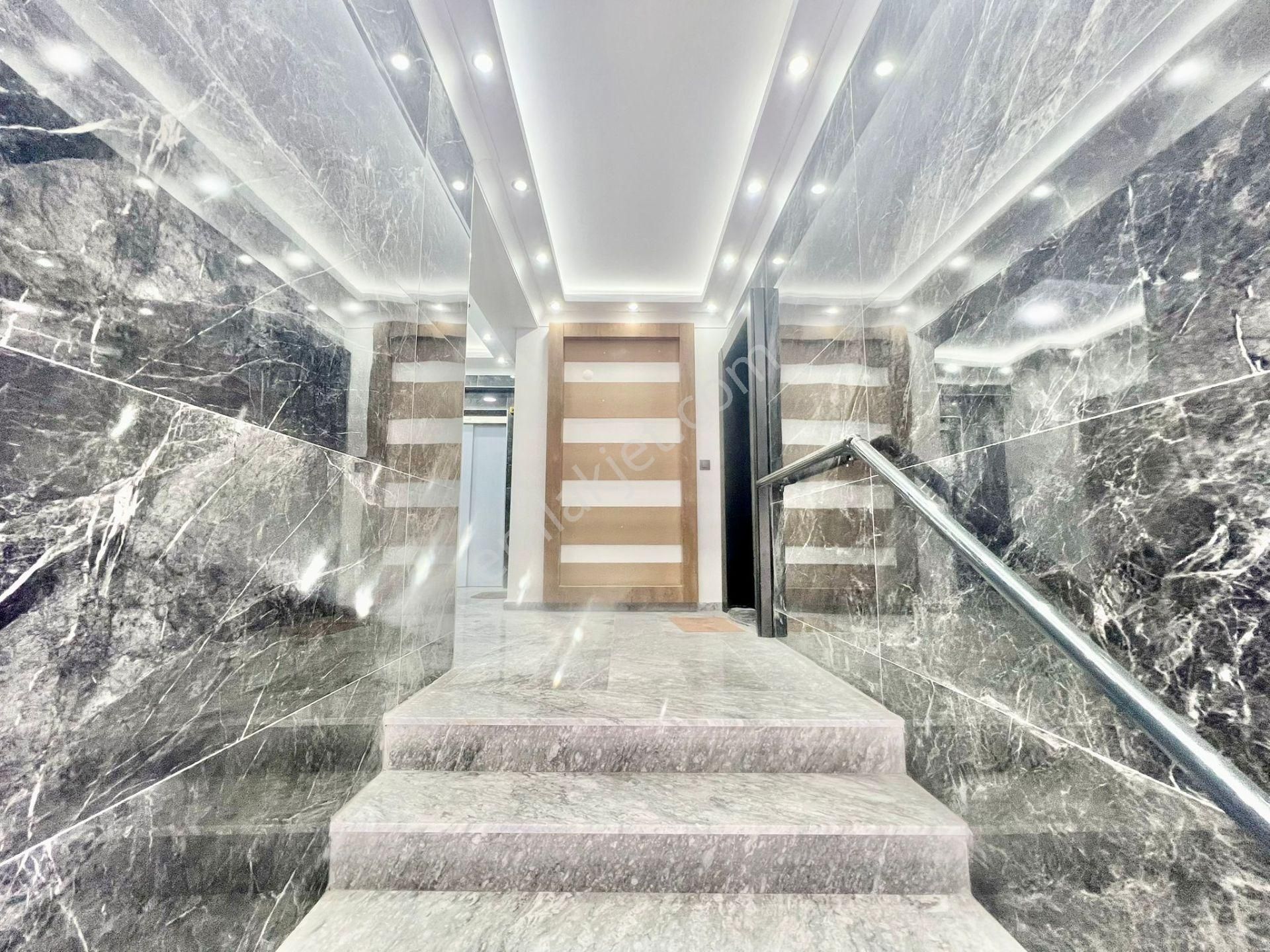 ⭐ay Emlak'tan⭐akçay'da Denize Sadece 50 M Muhteşem Konumlu Ön Cephe Şık Tasarımlı Satılık 3+1 Daire - Görsel 24