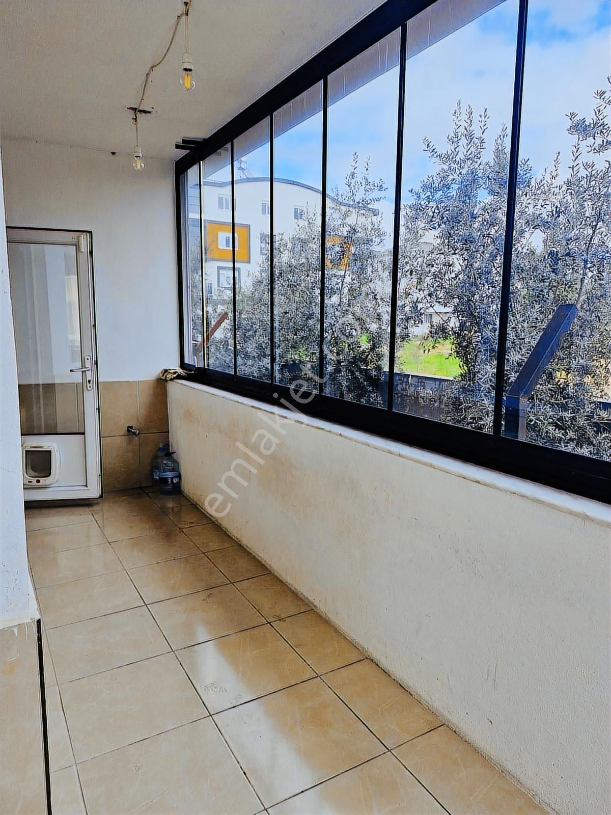 Yatırımlık Altınova'da Satılık 2+1 Daire (araç Takasına Açık) - Görsel 5