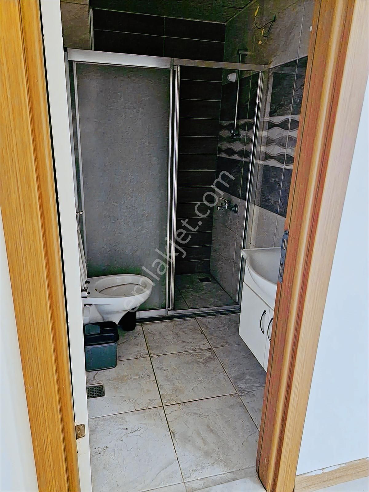 Yatırımlık Altınova'da Satılık 2+1 Daire (araç Takasına Açık) - Görsel 4