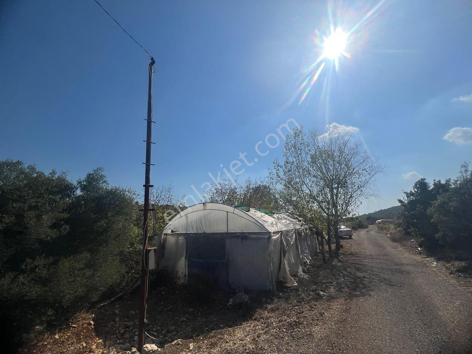 Erdemli Hüsametli 1358 M2 Çatma Ev