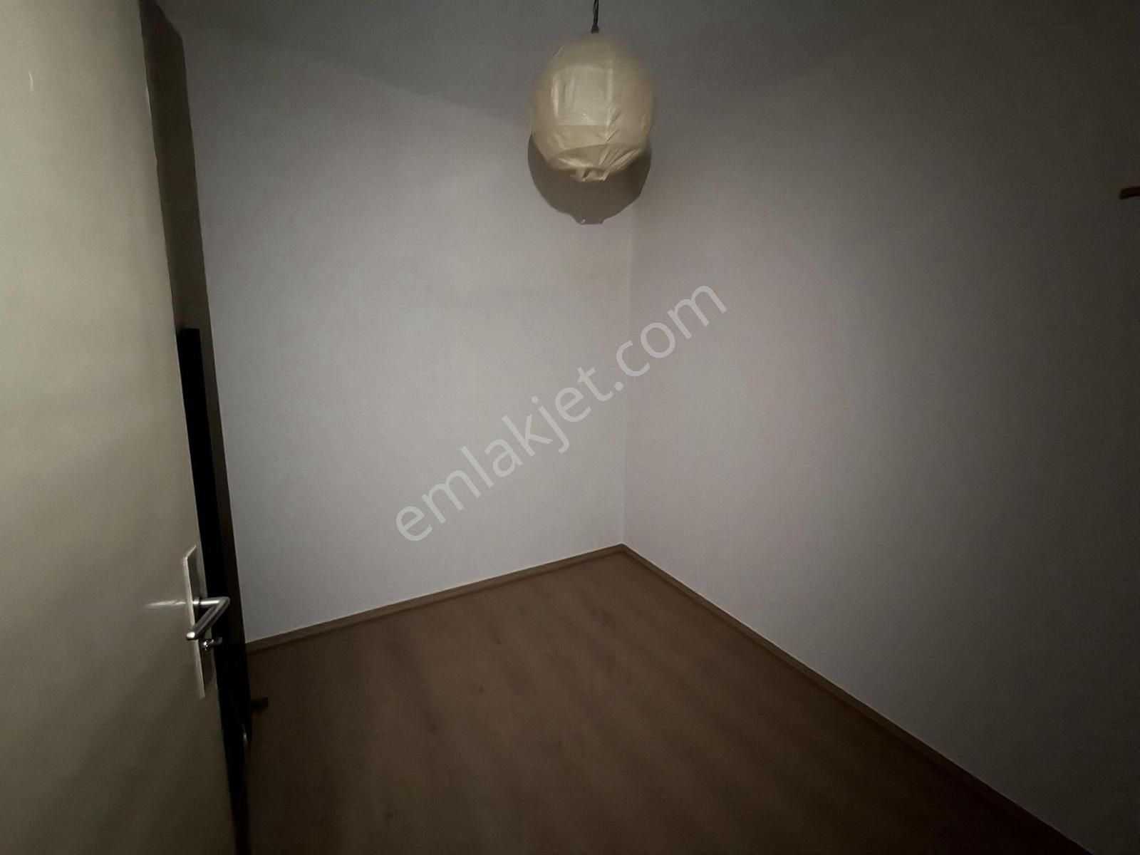 Karşıyaka Çarşı İçinde Satılık 2+1 Daire - Görsel 3