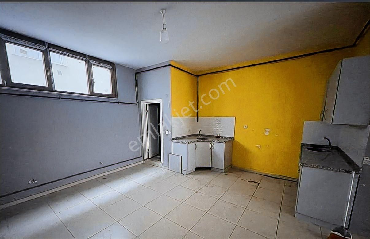 Söğütlü Çeşme'de Cadde Üstünde 135 M2 2 Katlı Satılık Dükkan - Görsel 5