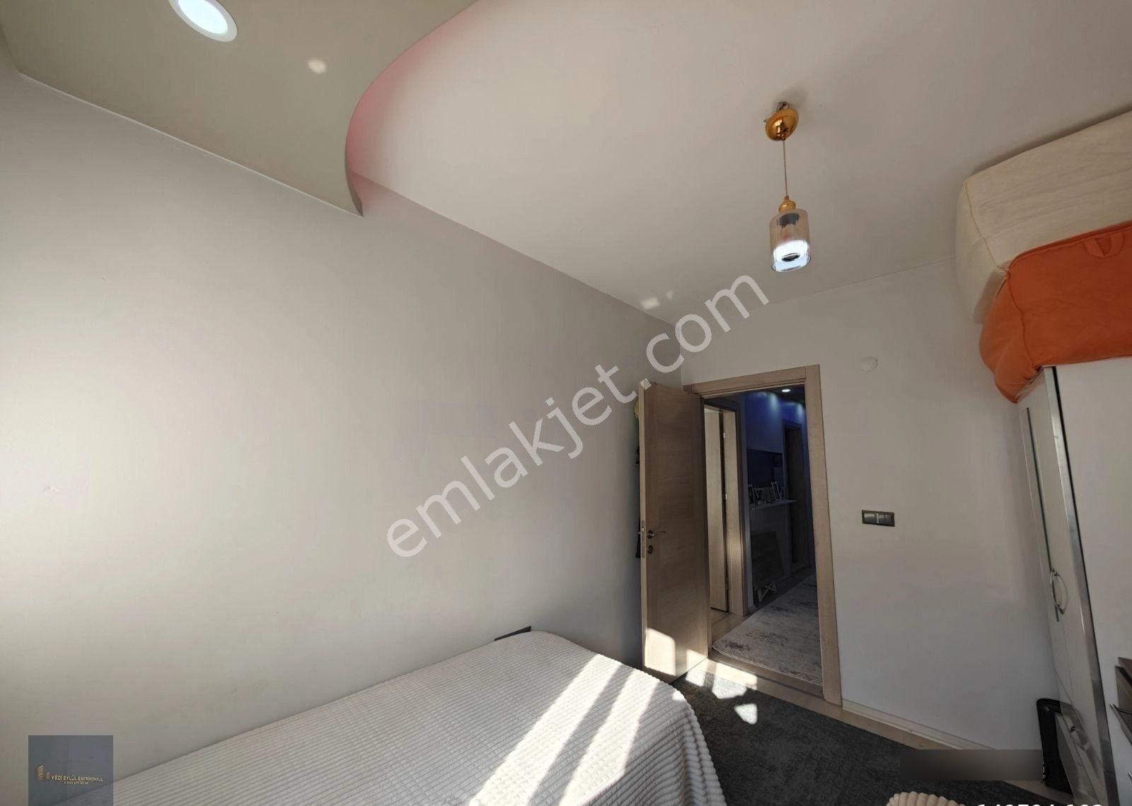 Bahçelievler'de Site İçi 2+1 120 M2 Ara Kat Ultra Lüks Satılık - Görsel 4