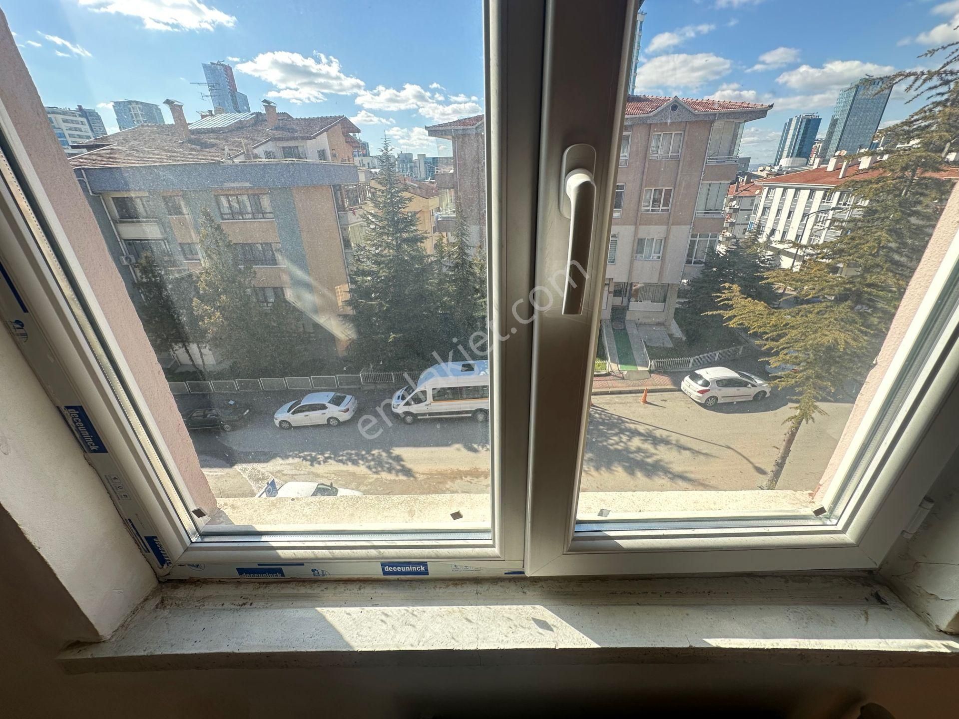 C.atıf Kansu'da Prestijli Ve Değerli Lokasyonda Kiralık Daire - Görsel 12